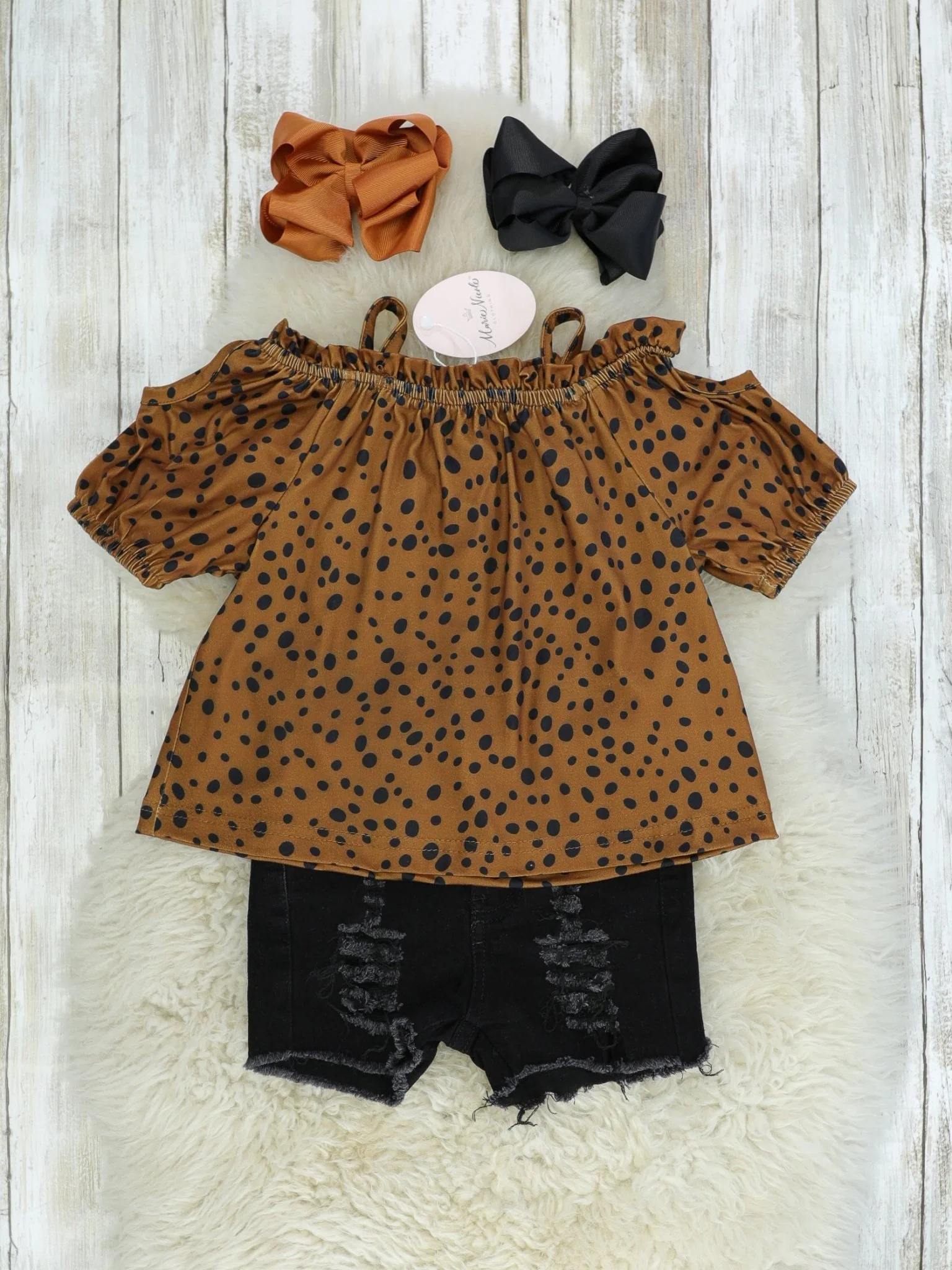 Black Polka Dot Top & Distressed Denim Outfit