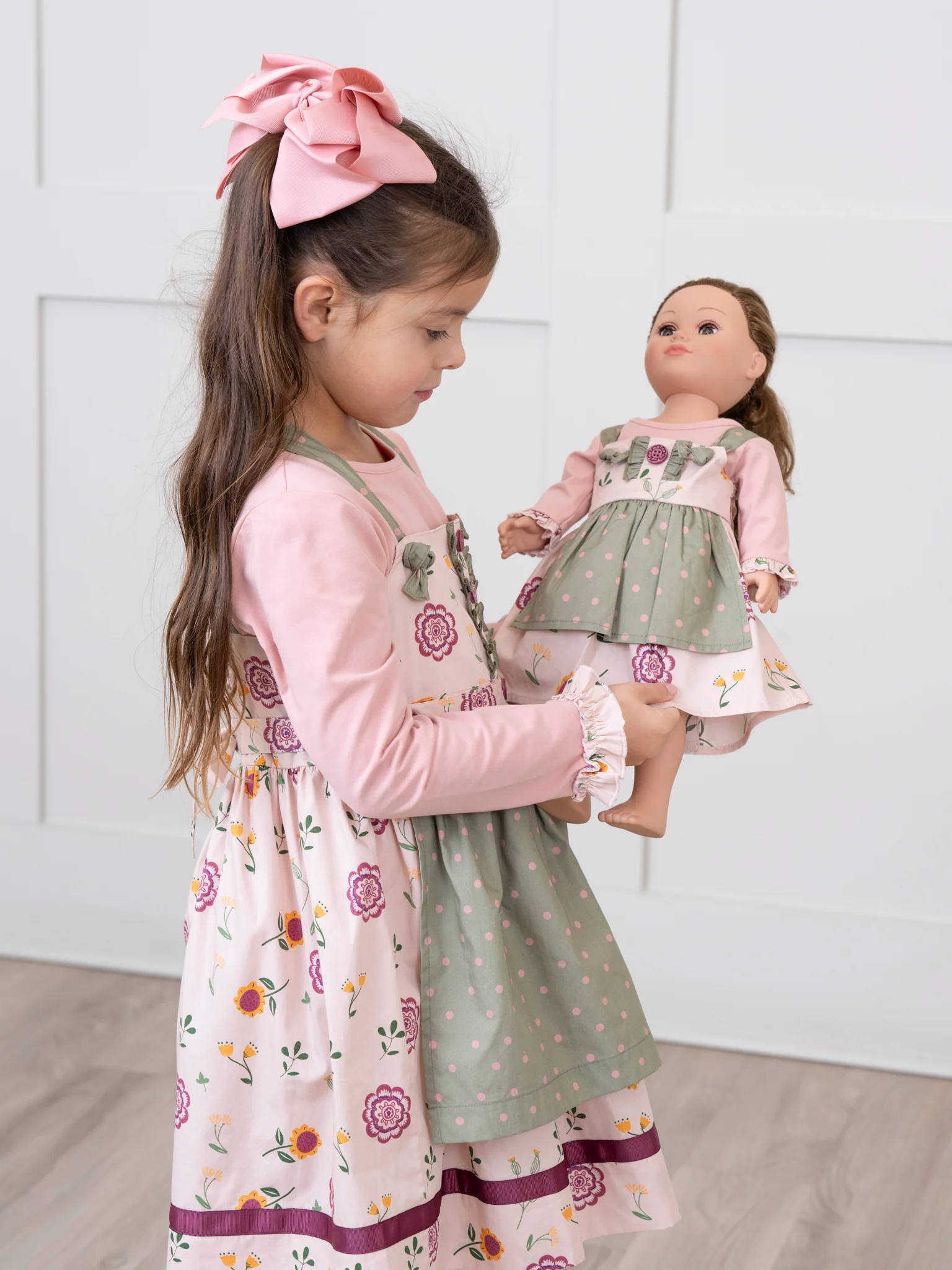 Bloomberry Fields 18 inch Doll Prairie Apron Dress - Image 5
