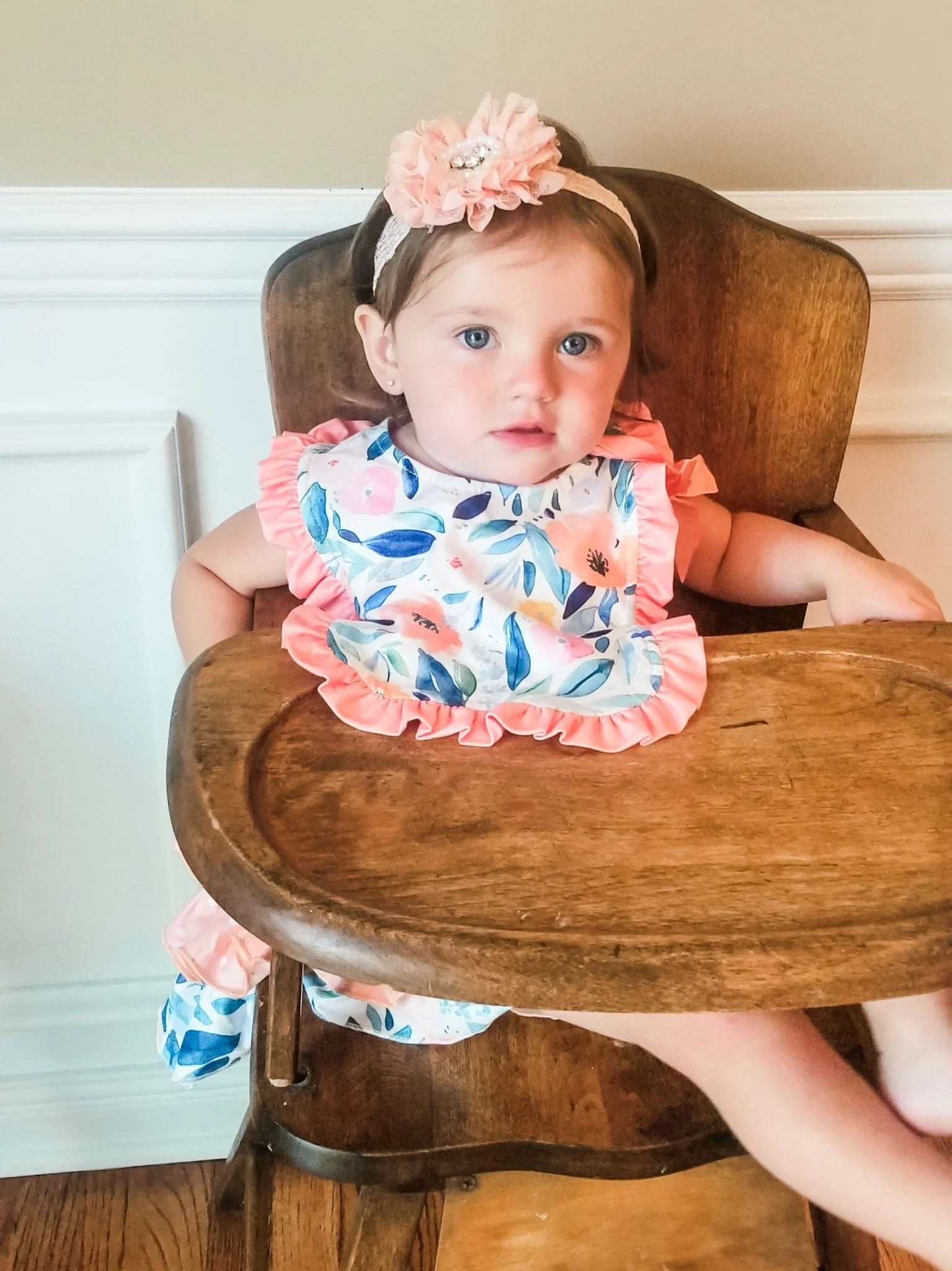 Blushing Susie Reversible Bib - Image 3