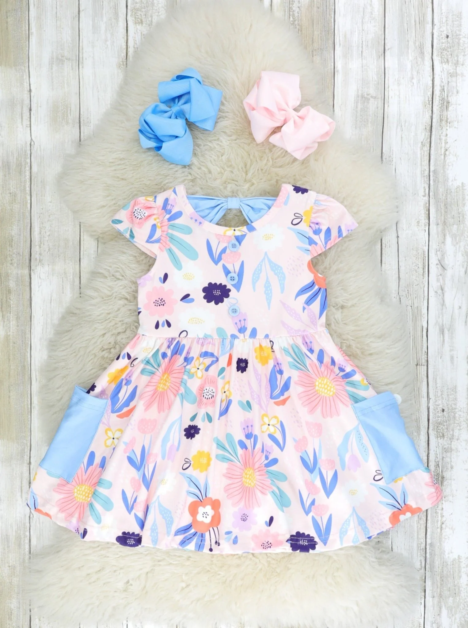 Bold Floral Bow Pocket Dress