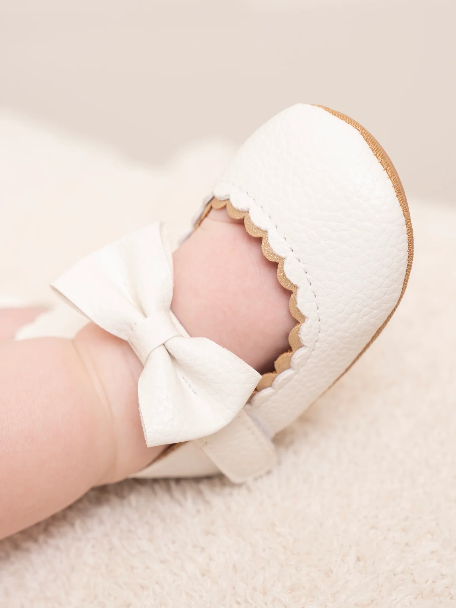 Scalloped Bows Mary Jane Baby Shoes - Image 3