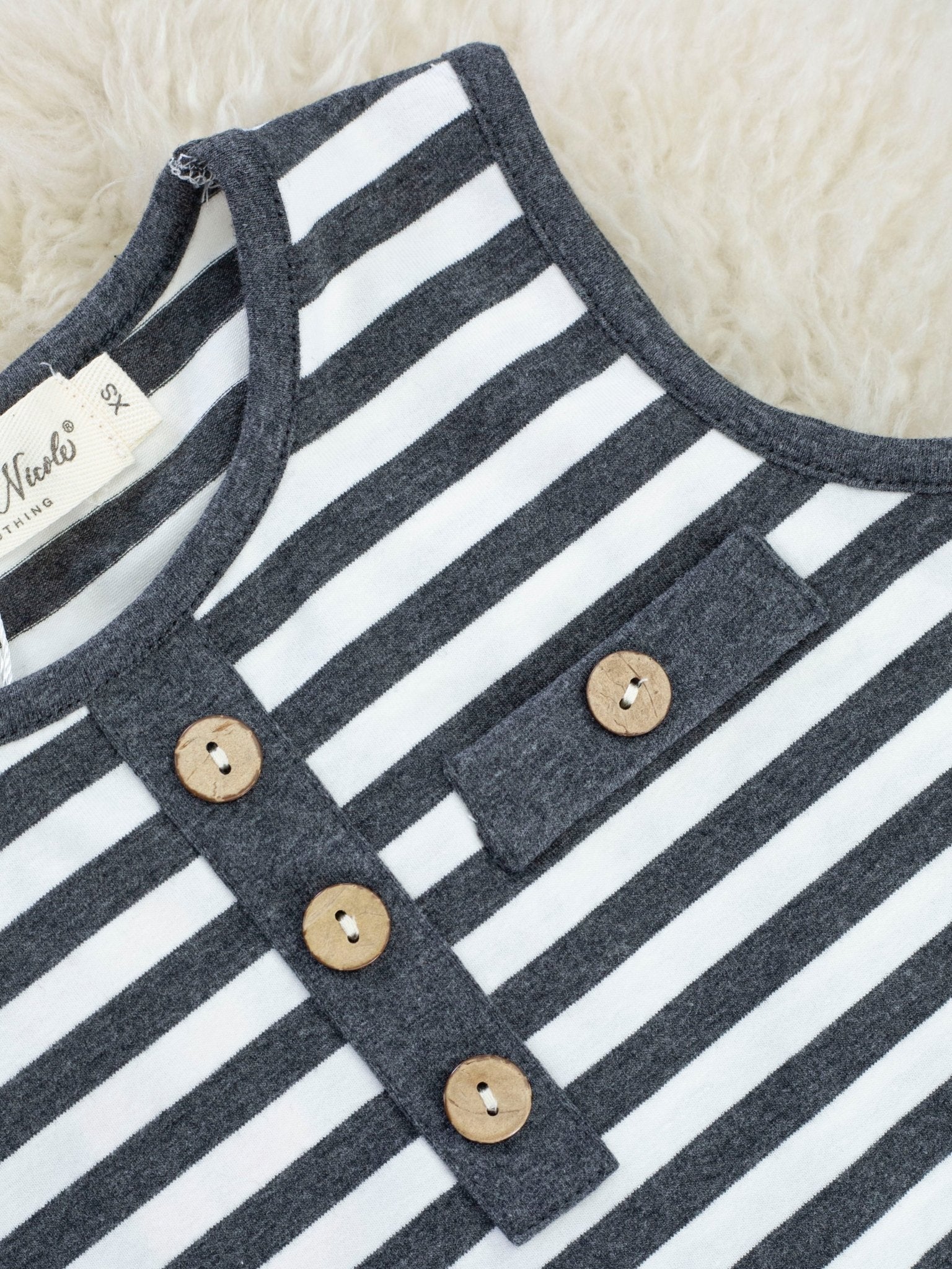 Charcoal Grey Stripe Tank Outfit - Image 3