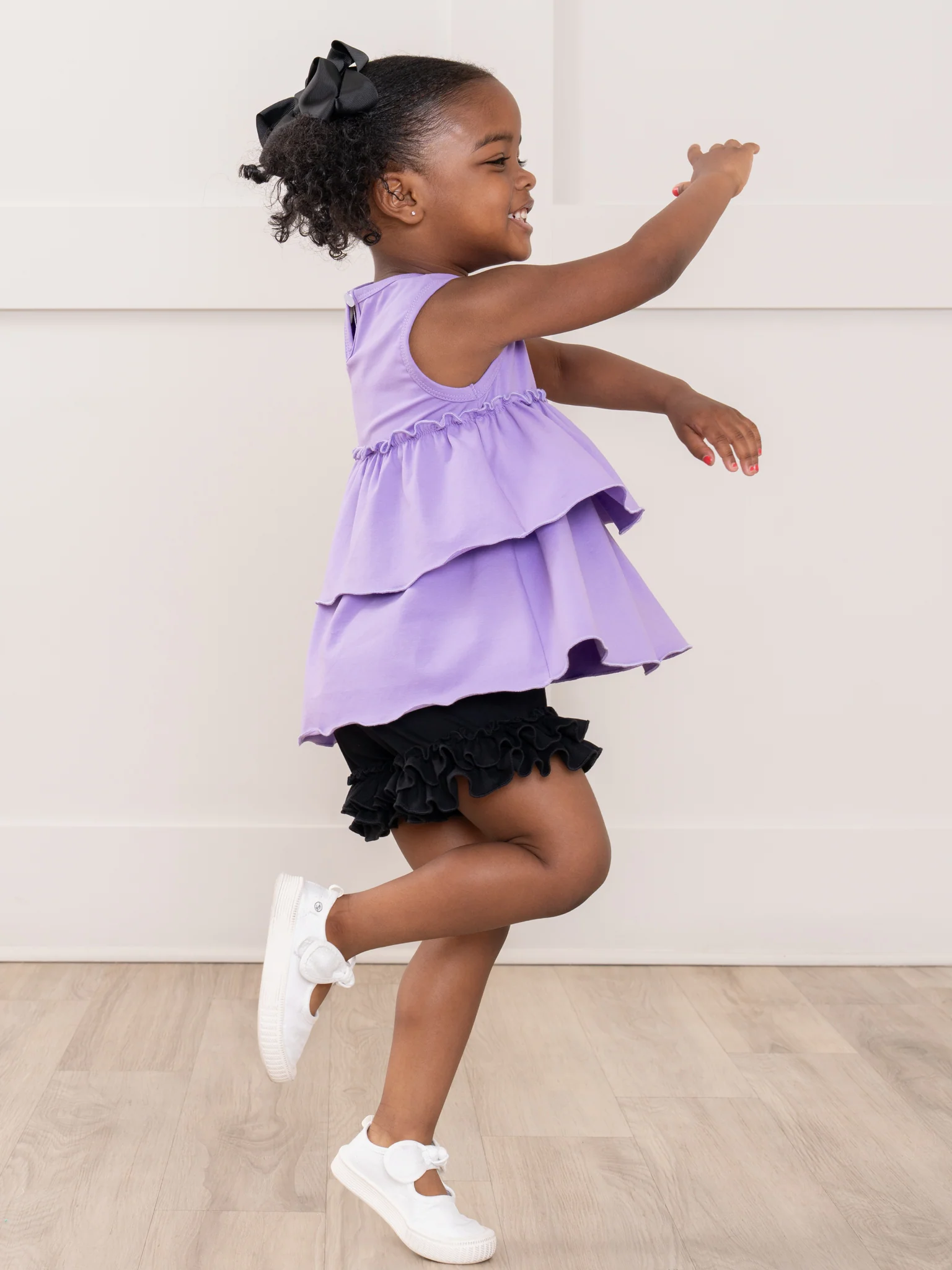 Cotton Ruffle Hem Shorts - Black - Image 4