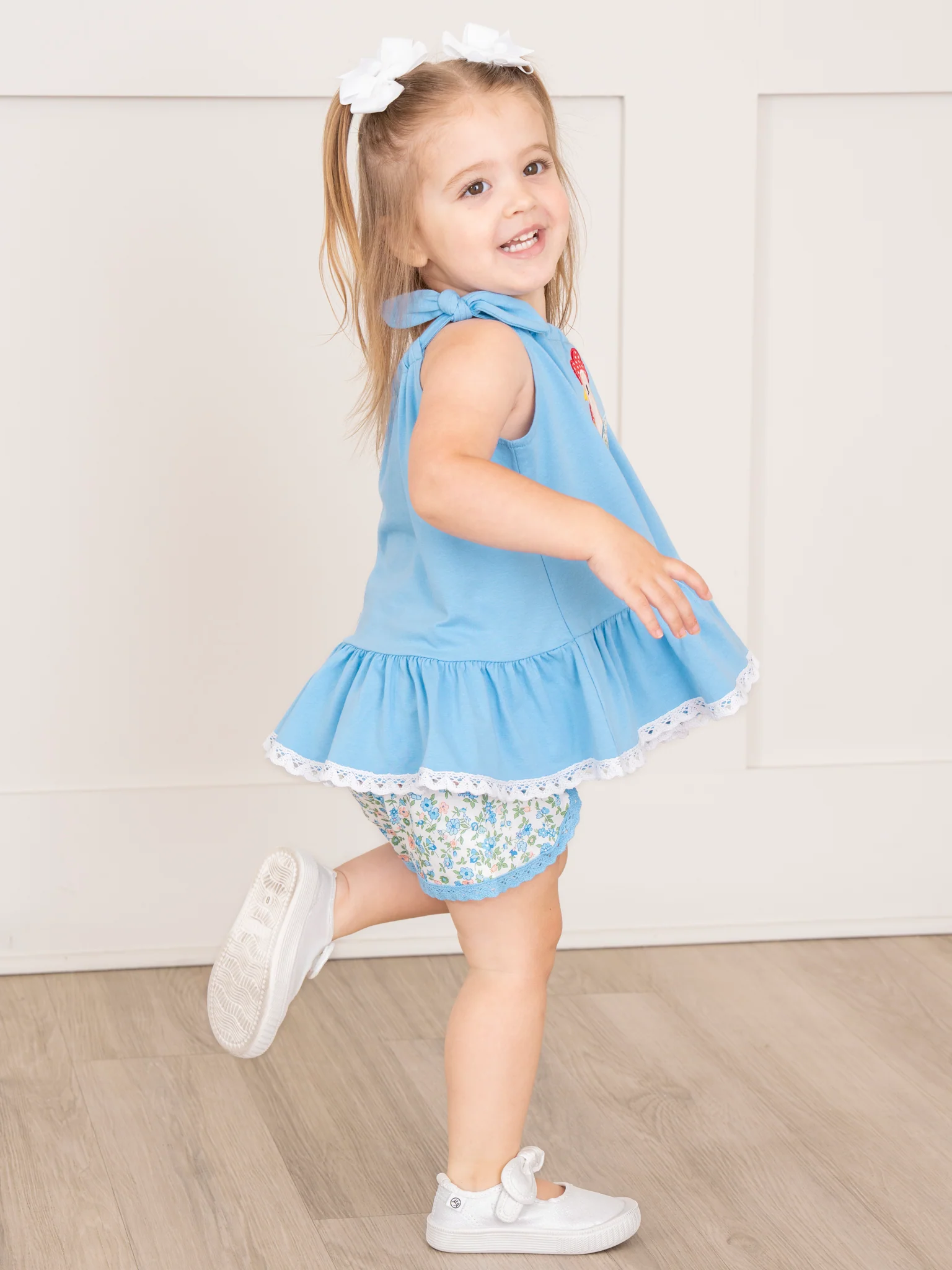 Country Chicken Floral Ruffle Outfit - Image 4