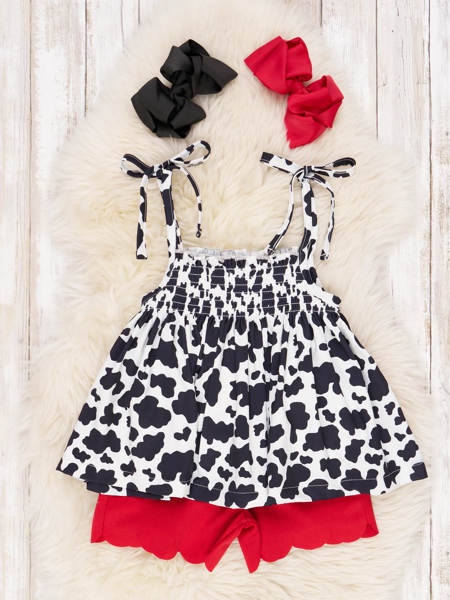 Cow Print Tank & Scalloped Shorts Outfit