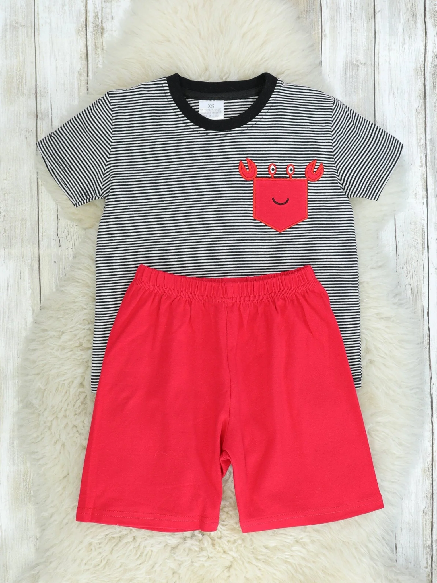 Crab Top & Shorts Outfit - Image 2