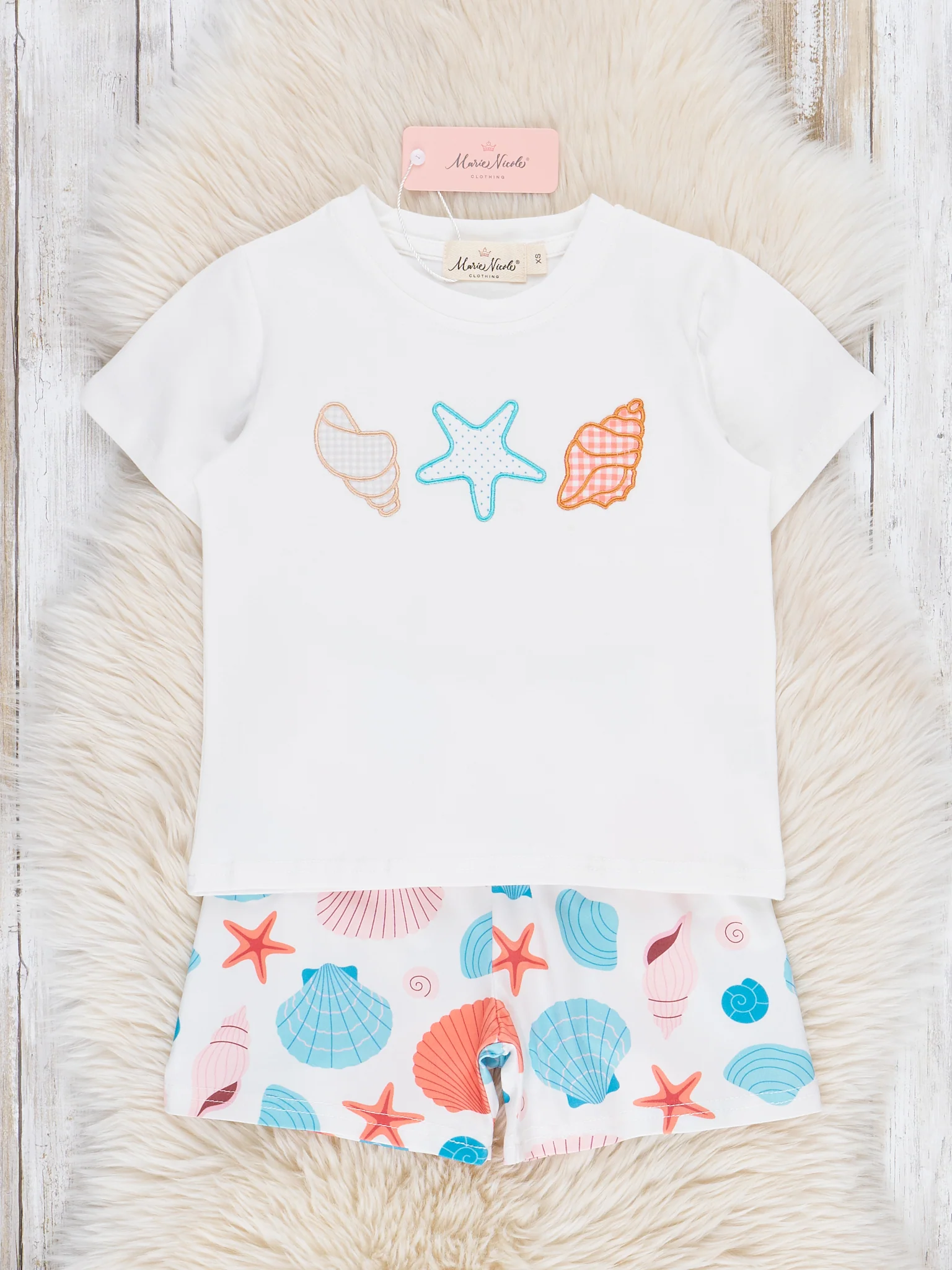 Embroidered Seashells Outfit