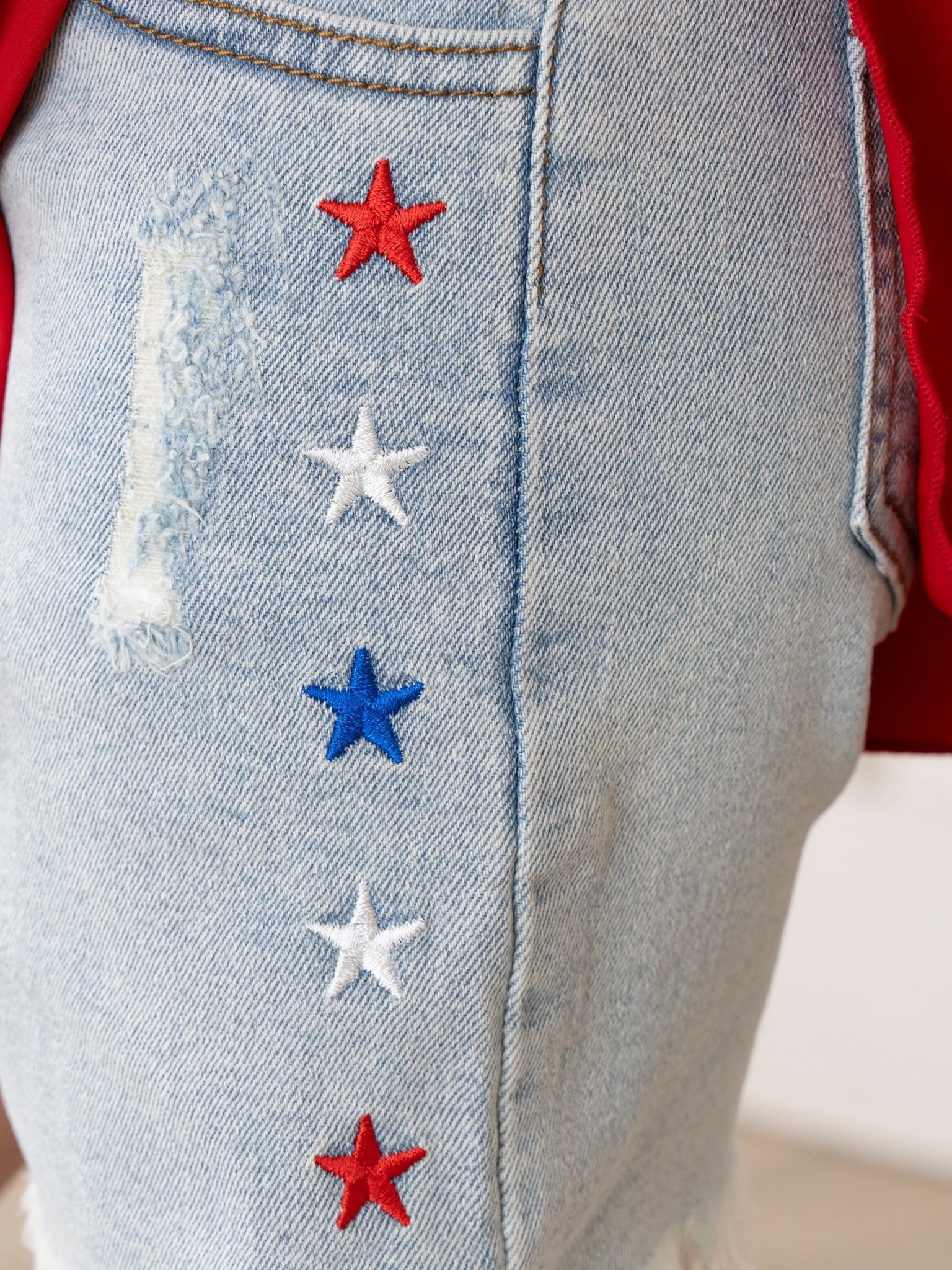 Embroidered Stars Ruffle Denim Shorts Outfit - Image 4