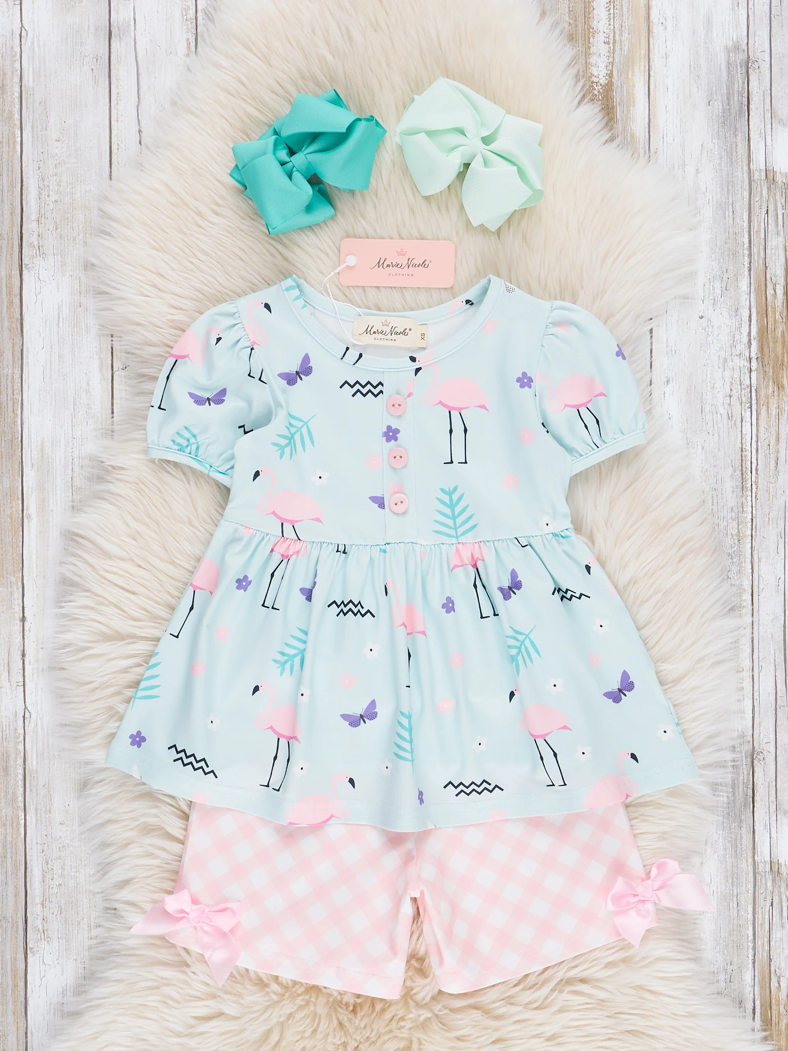Flamingo Paradise Outfit