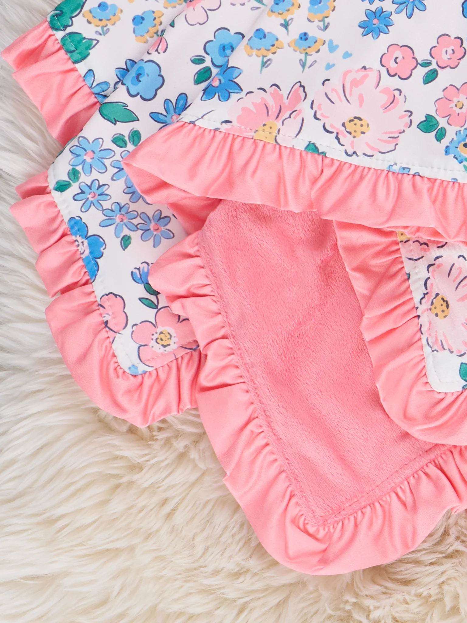 Floral Fantasia Ruffle Blanket - Image 2