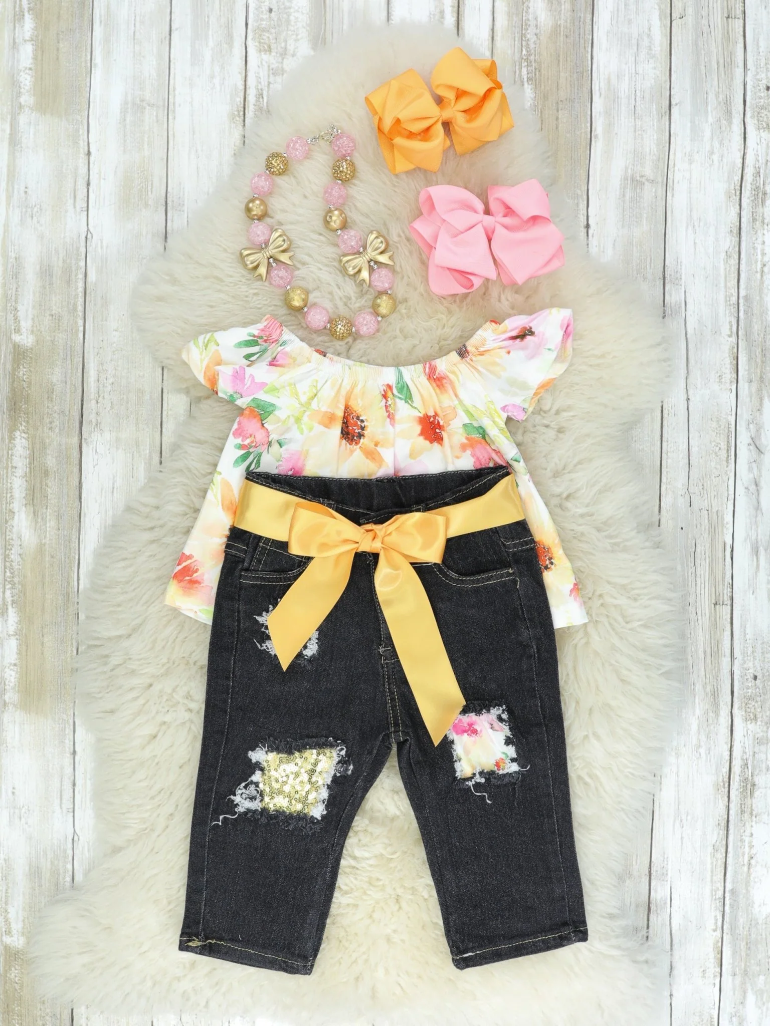 Floral Top & Distressed Denim Outfit - Image 2