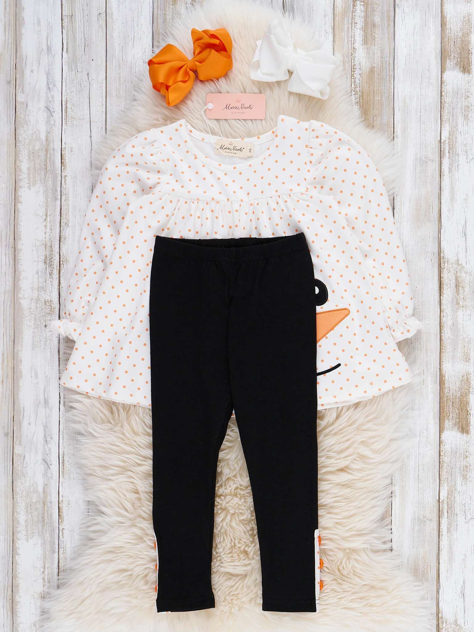 Frosty Smiles Embroidered Outfit - Image 3