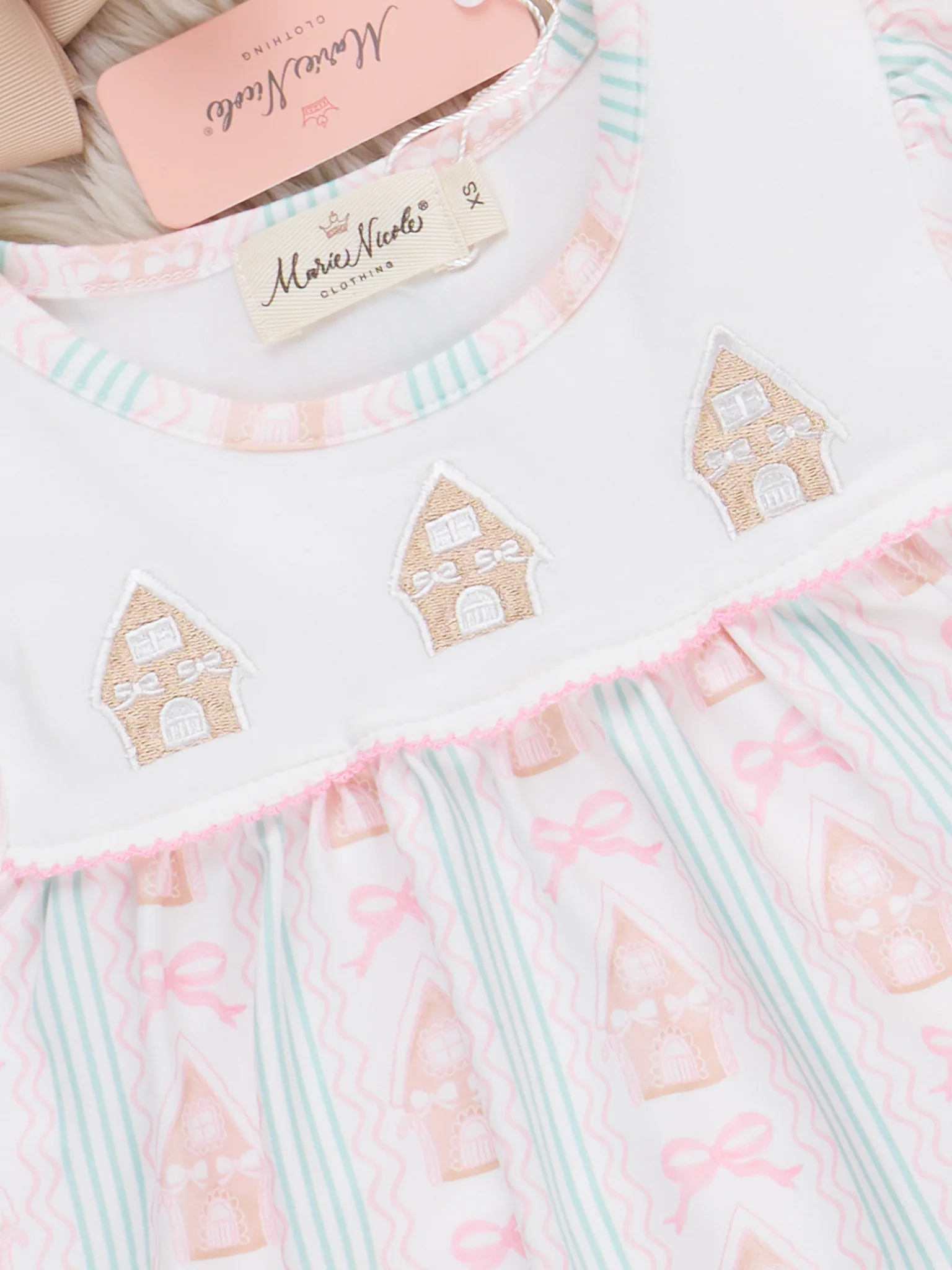 Gingerbread House Ruffle Outfit - Image 3