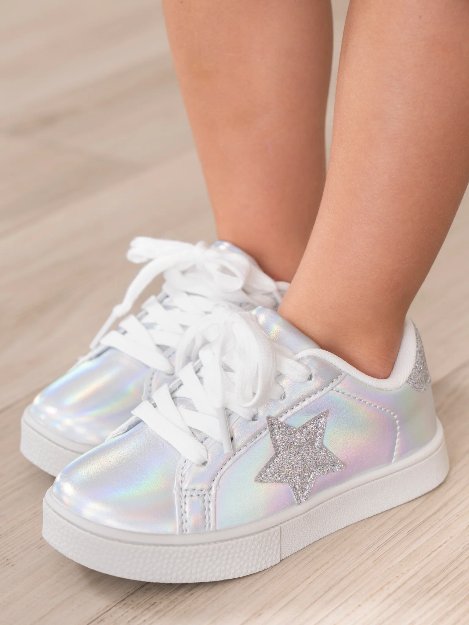 Girls' Sparkle Star Sneaker - Holographic Silver - Image 4