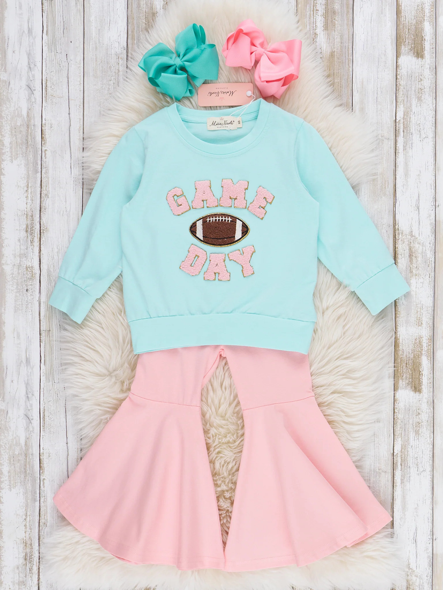 Gorgeous on Game Day Outfit - Image 2