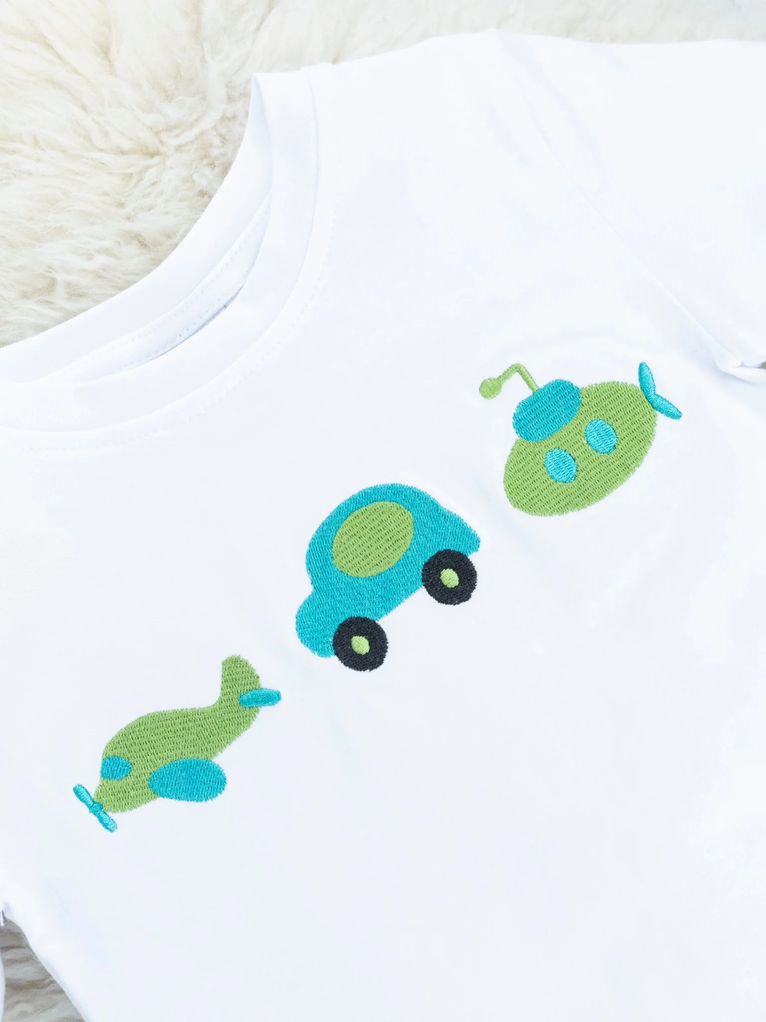 Green Travel Outfit - Image 3