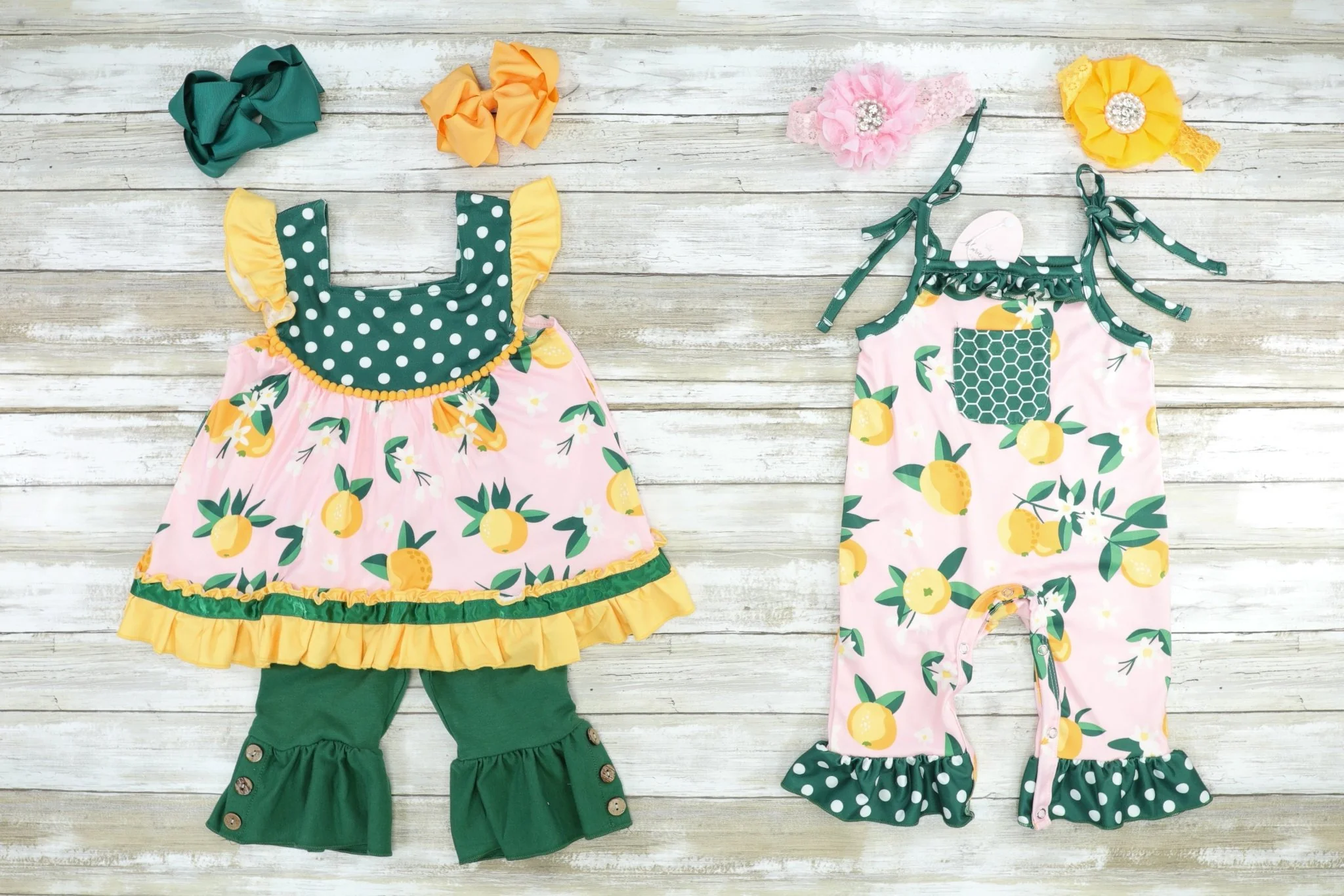 Green & Yellow Lemons Ruffle Top & Capris Outfit - Image 2