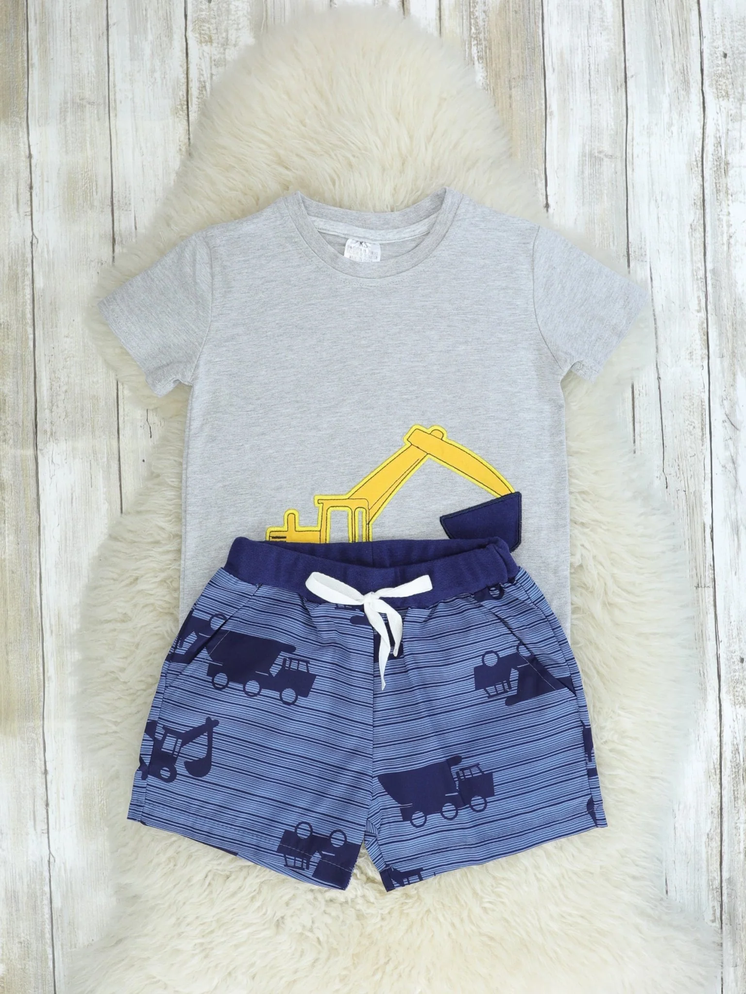 Grey Dozer Top & Shorts Outfit - Image 2