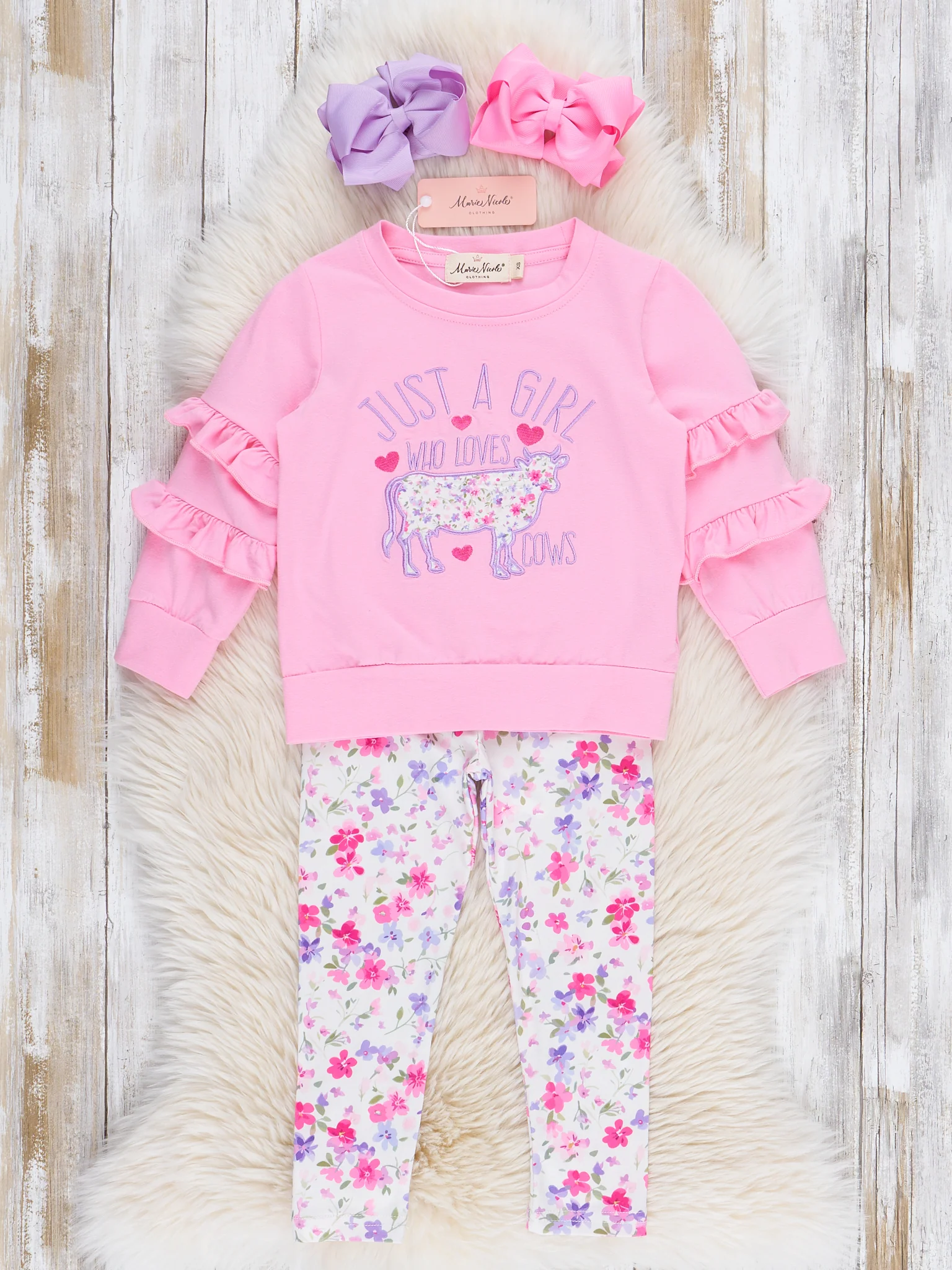 "Just a Girl Who Love Cows" Outfit - Image 2