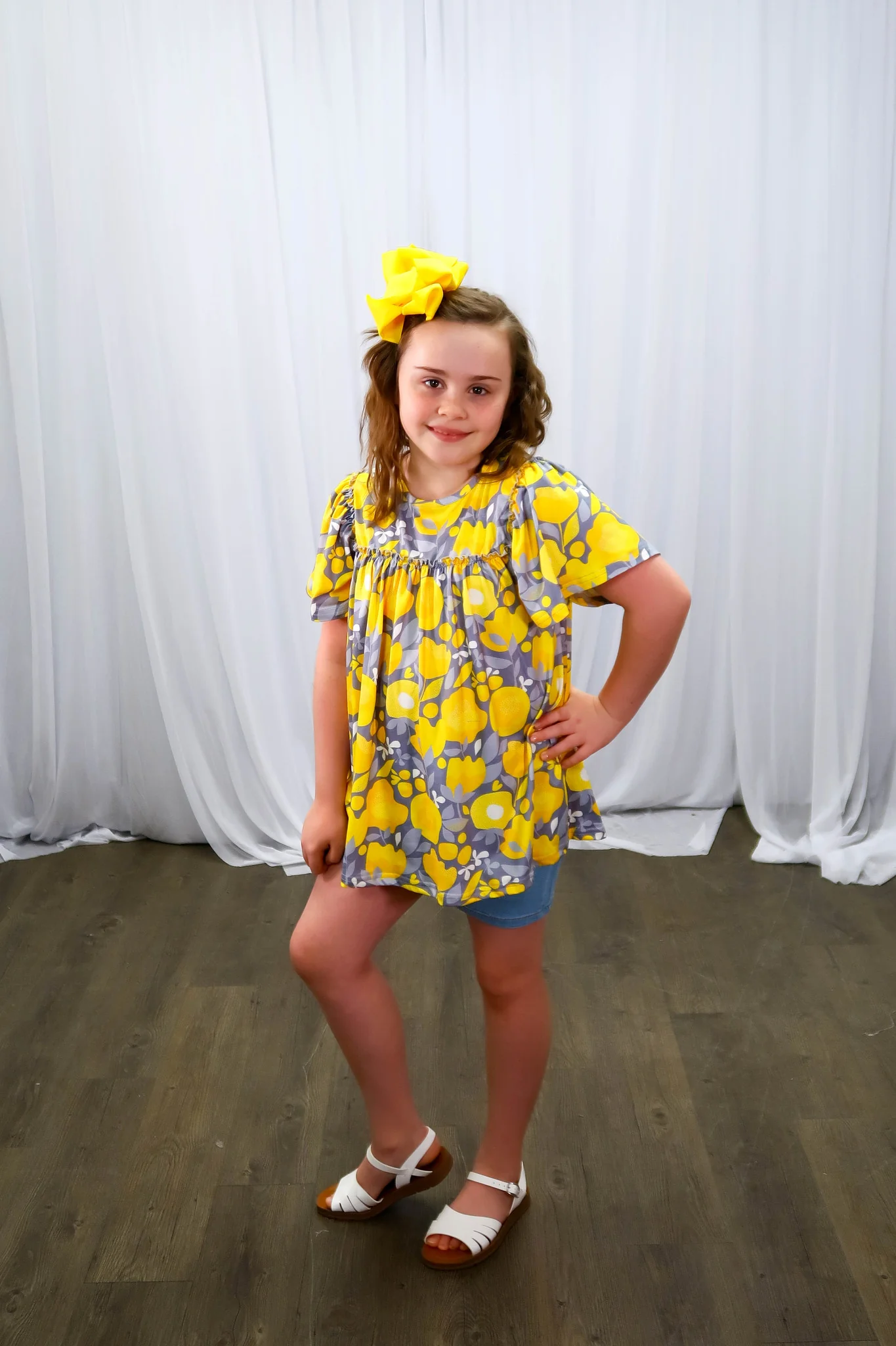 Lemon Ruffle Top & Distressed Denim Outfit - Image 3