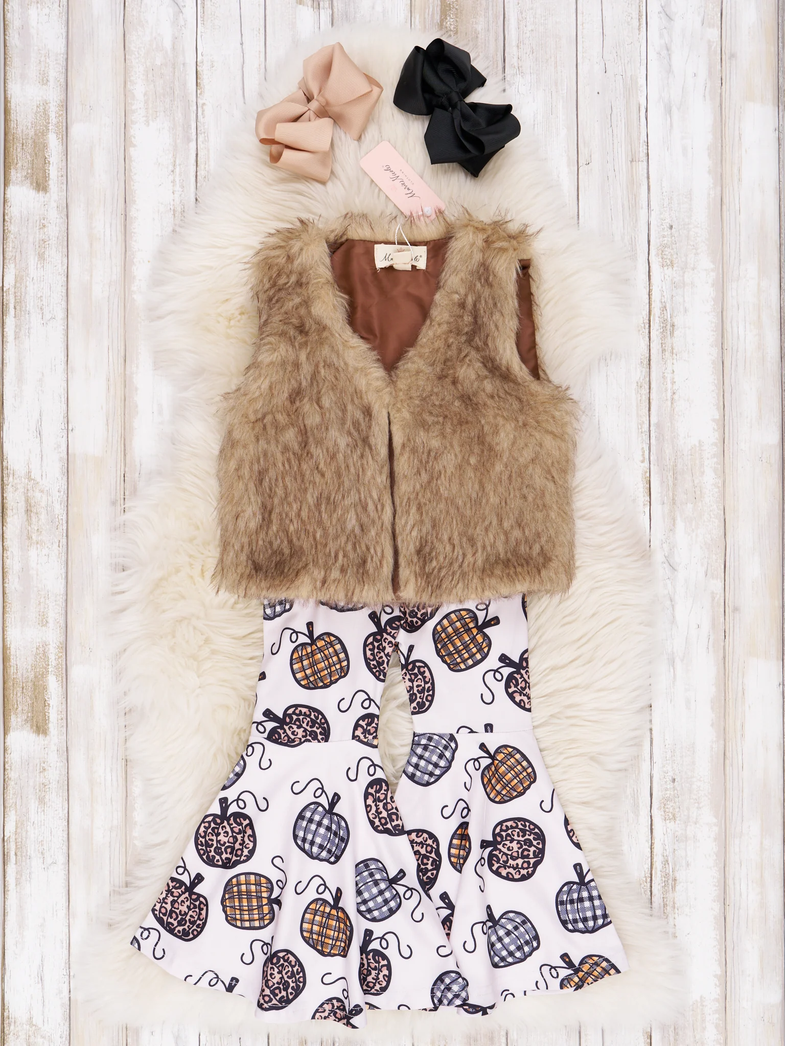 Leopard & Plaid Pumpkin Fur Vest Outfit - Image 4
