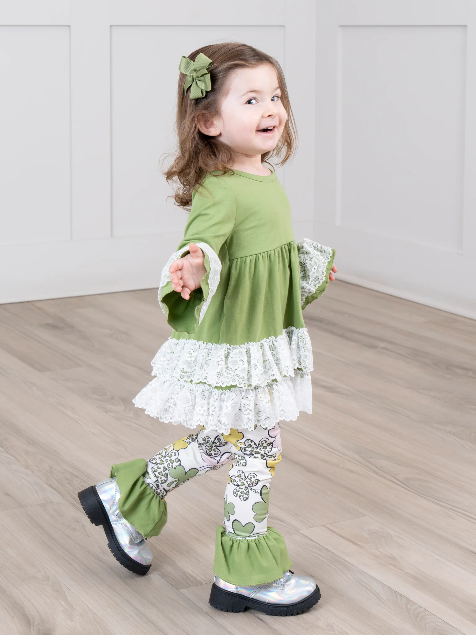 Lucky Pink & Green Clovers Lacy Ruffle Outfit - Image 4