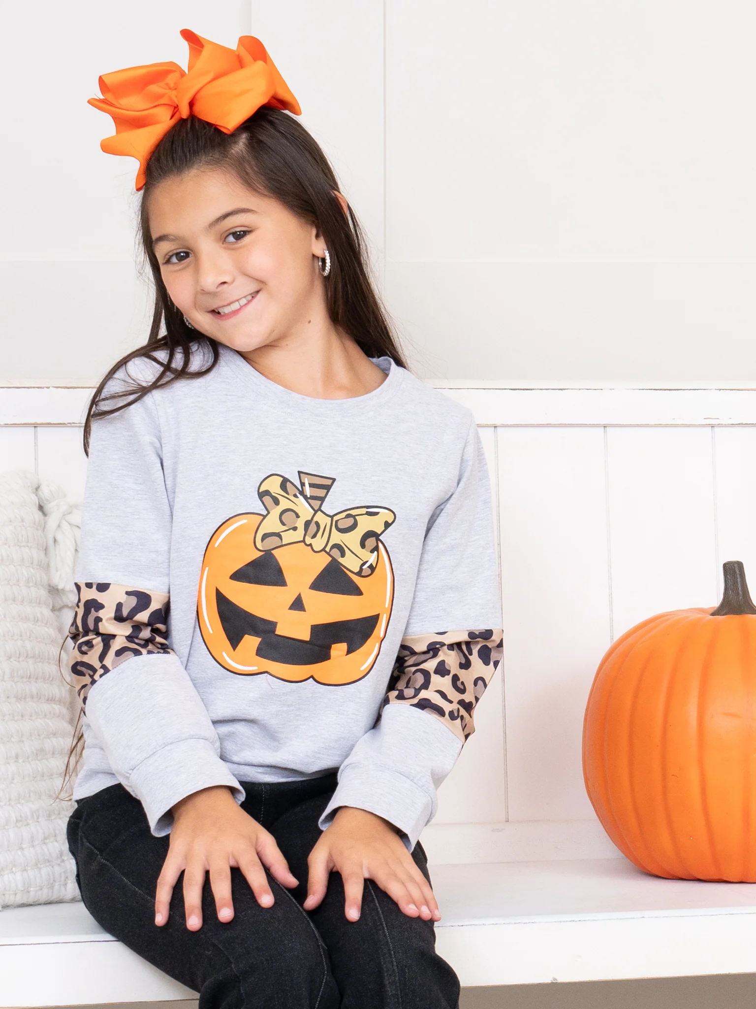 Mom & Me Grey Leopard Pumpkin Crewneck - Image 2