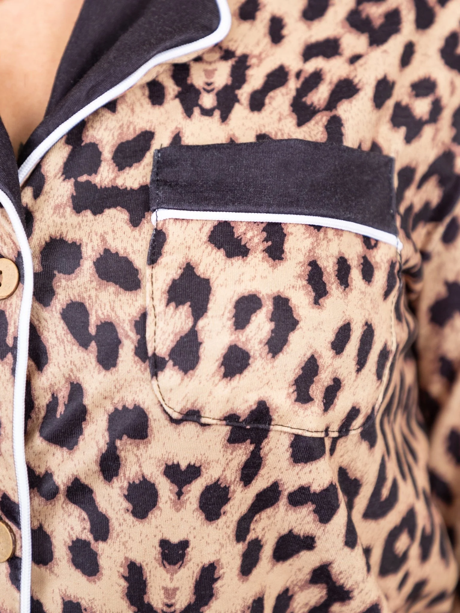 Mom & Me Leopard Print Pocket Pajama Set - Image 4