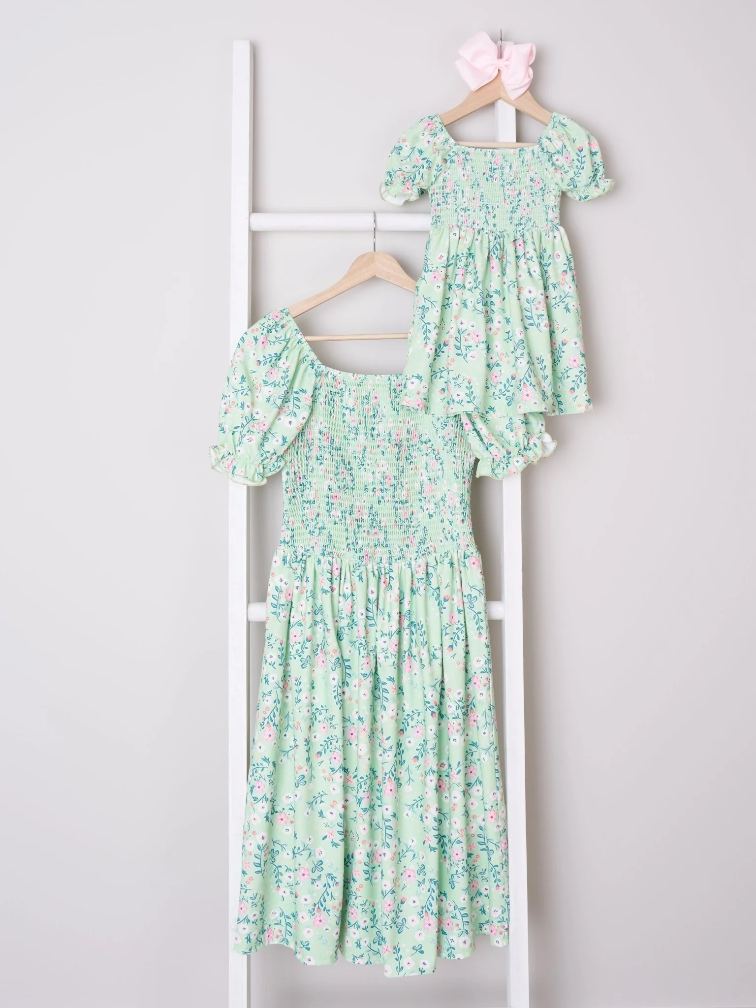 Mom & Me Mint Smocked Floral Puff Sleeve Dress - Image 2