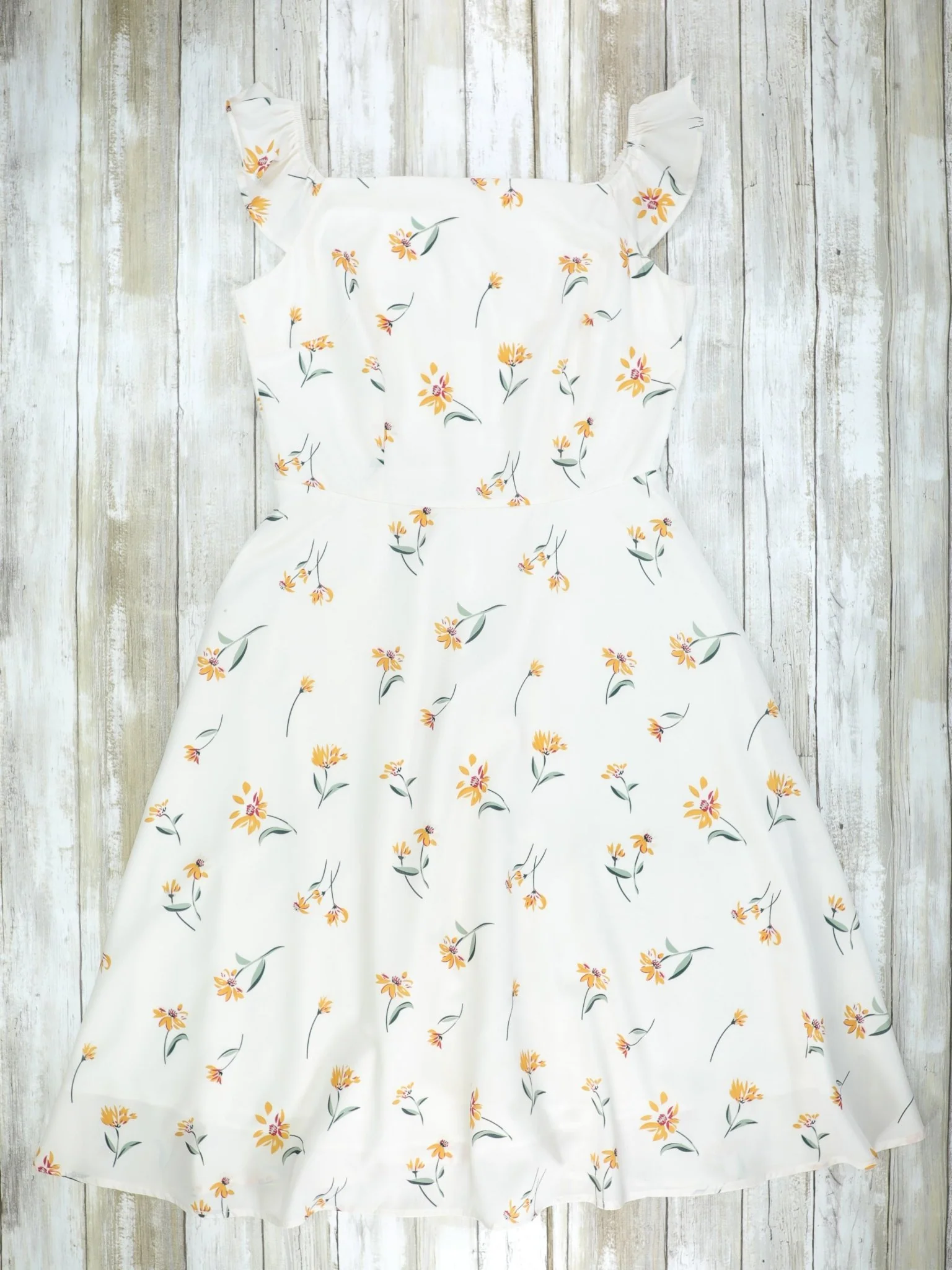 Mom & Me Dainty Floral Fluttersleeve Dress - Image 3