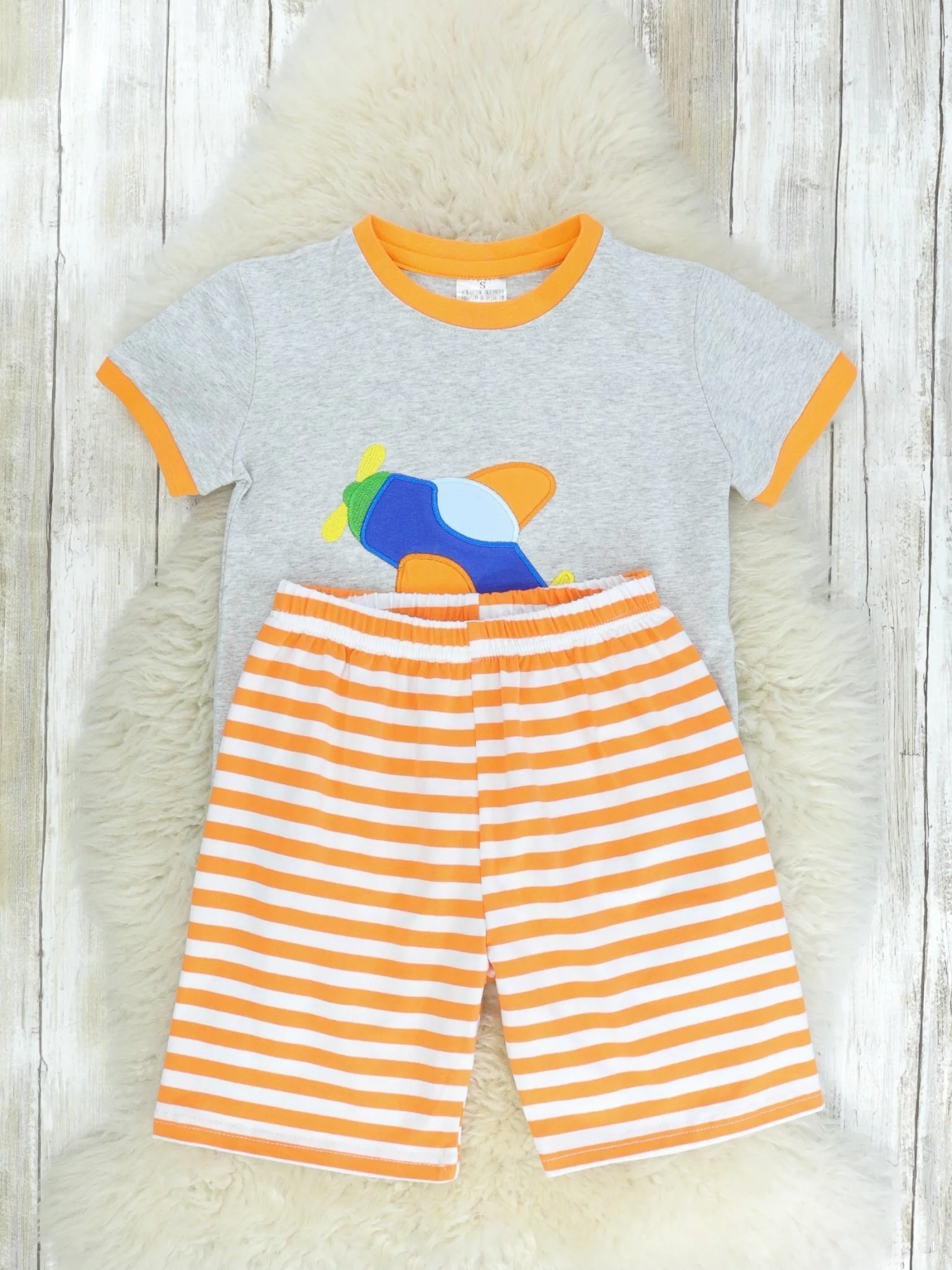Orange & Grey Airplane Shorts Outfit - Image 2