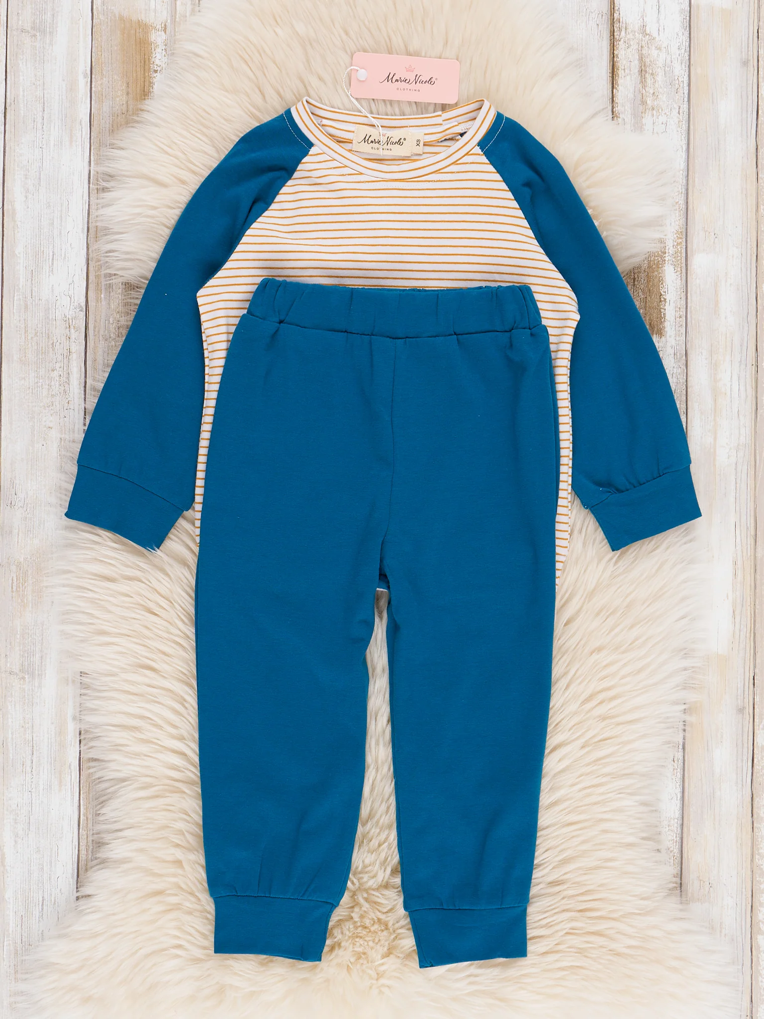 Out of the Blue Joggers Outfit - Image 2