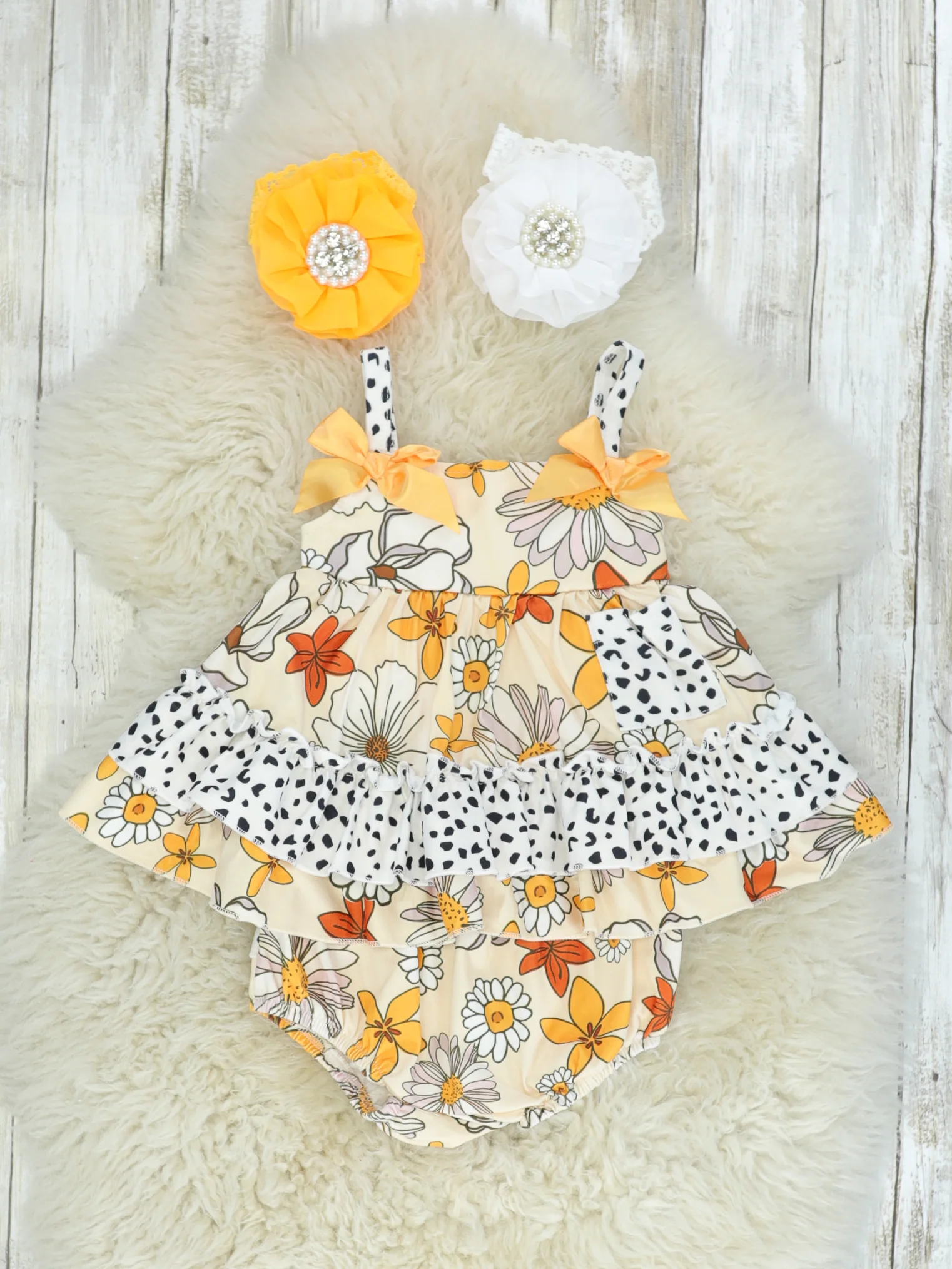 Pale Yellow Daisy Ruffle Top & Bloomer Set