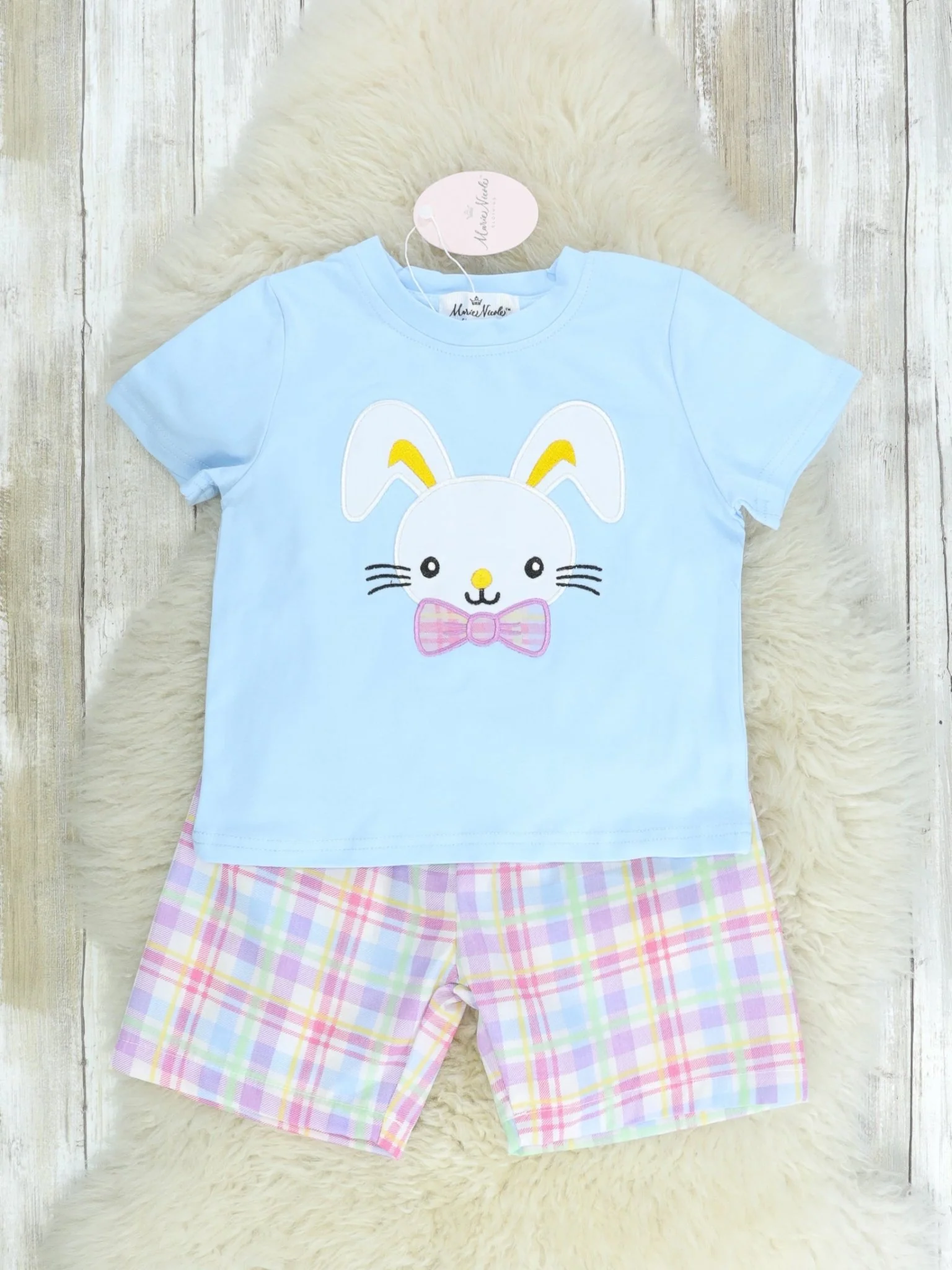Pastel Easter Bunny Shorts Outfit