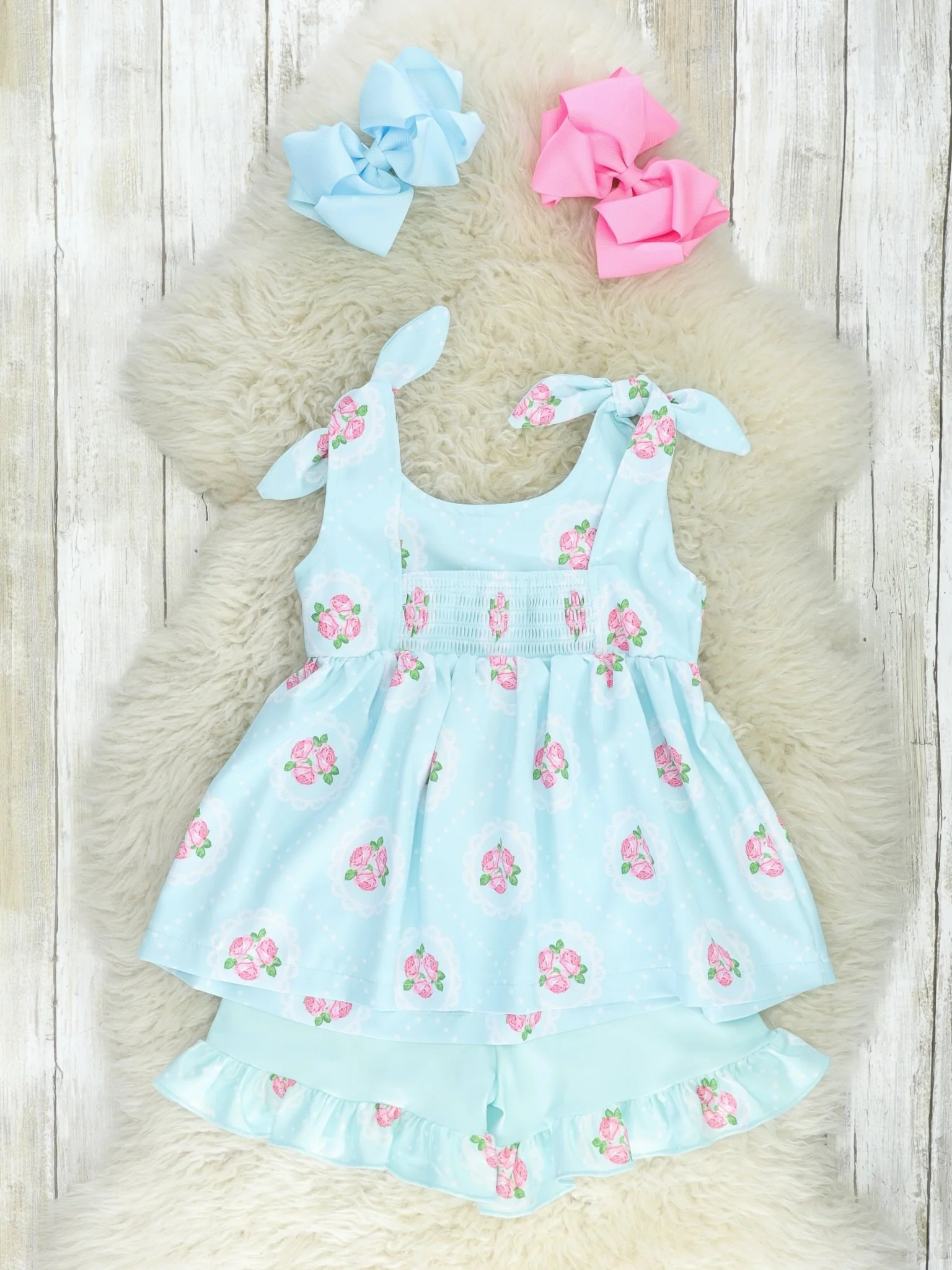 Pink Floral Tie Tank Outfit - Image 3