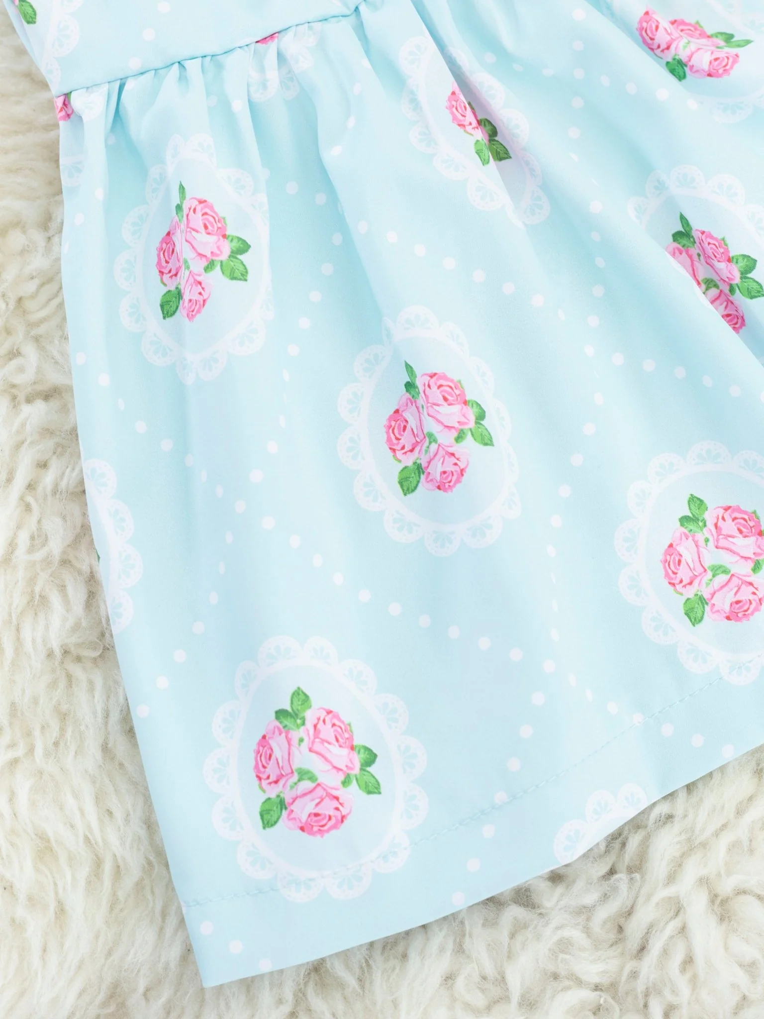 Pink Floral Tie Tank Outfit - Image 4