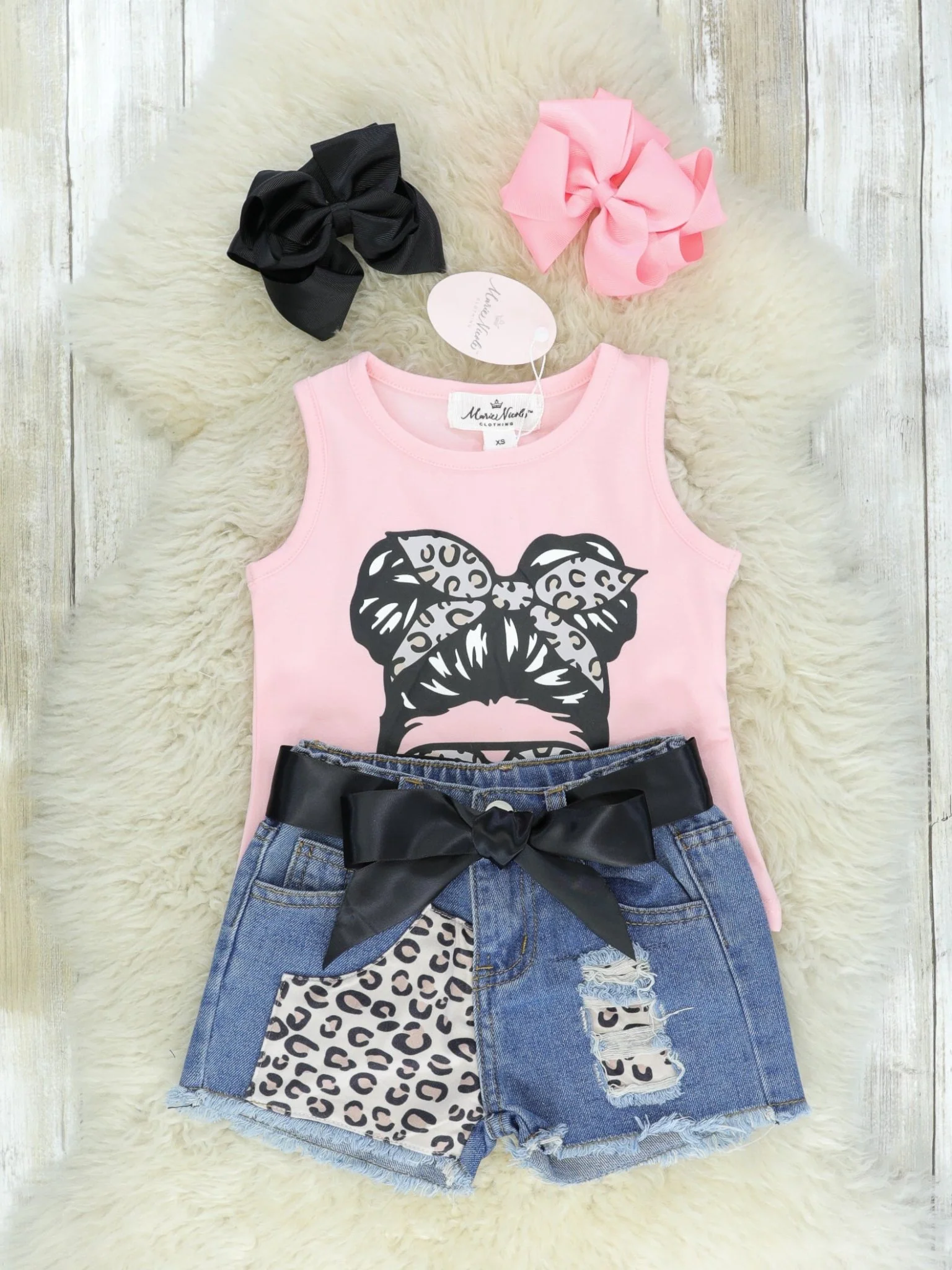 Pink Graphic Tank & Denim Shorts Outfit - Image 2