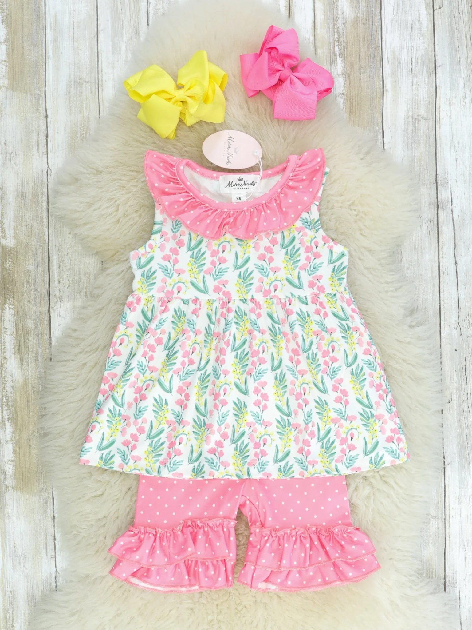 Pink & Green Floral Ruffle Shorts Outfit