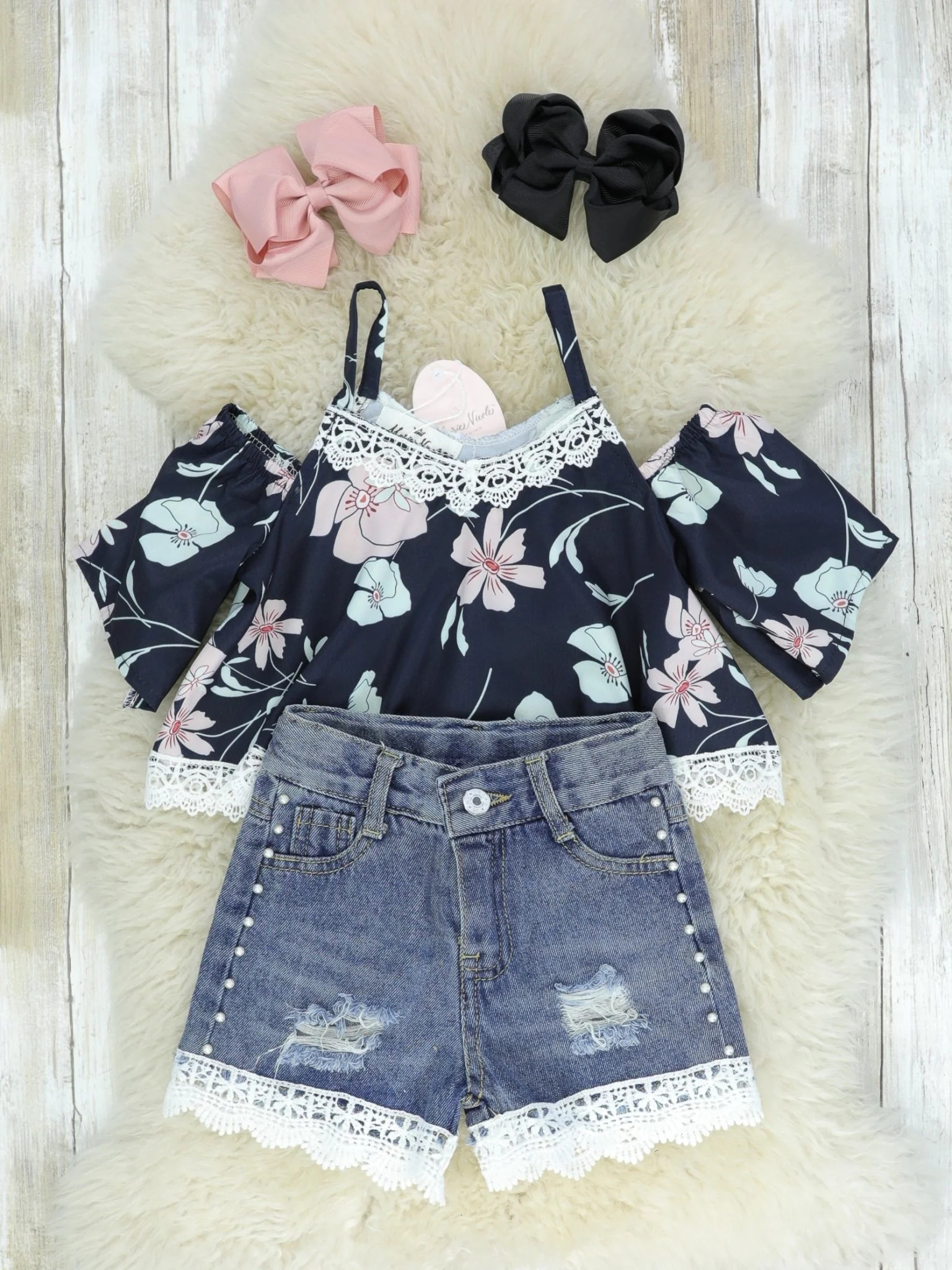 Pink & Navy Floral Lace Top & Denim Shorts Outfit - Image 2