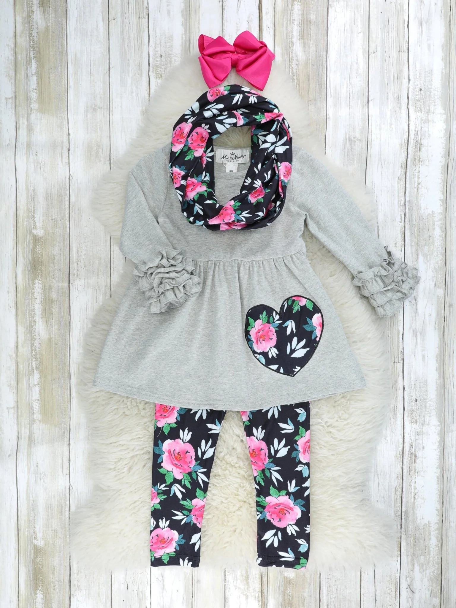 Rose Heart Icing Ruffle 3-Piece Outfit