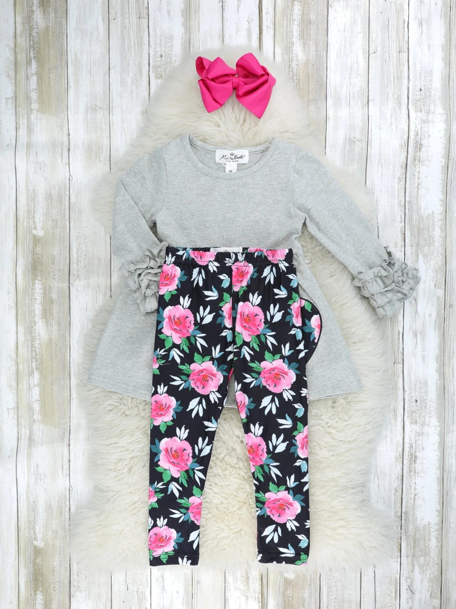 Rose Heart Icing Ruffle 3-Piece Outfit - Image 3