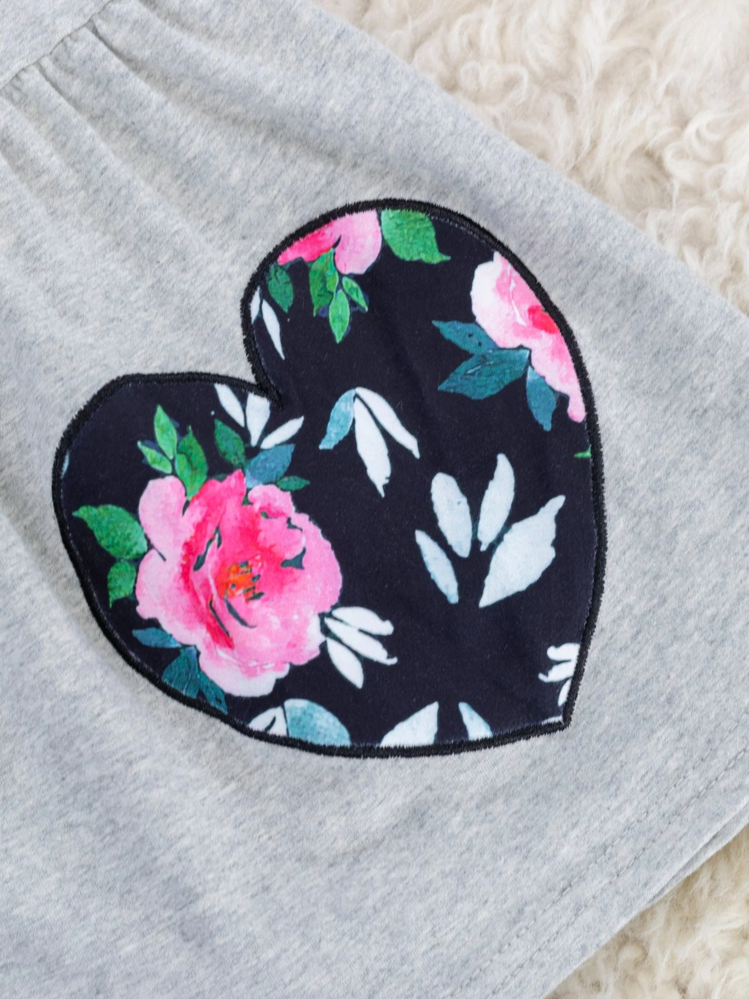 Rose Heart Icing Ruffle 3-Piece Outfit - Image 4
