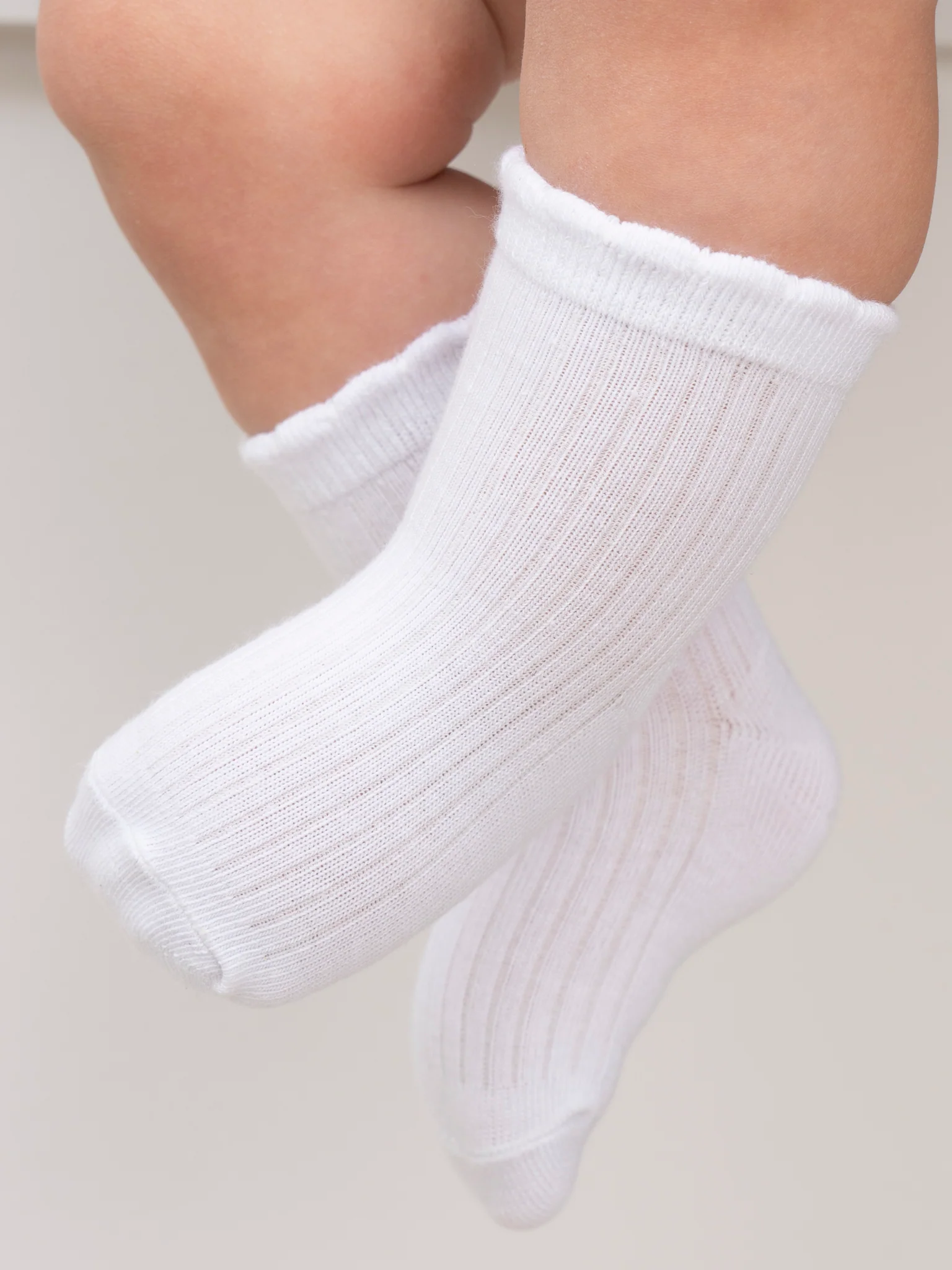 Scallop Hem Crew Socks - Image 11
