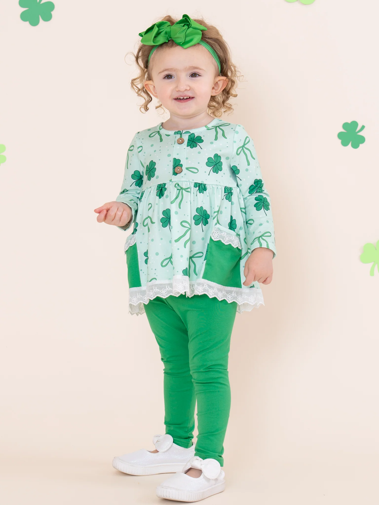 Shamrock Bow Delight Outfit