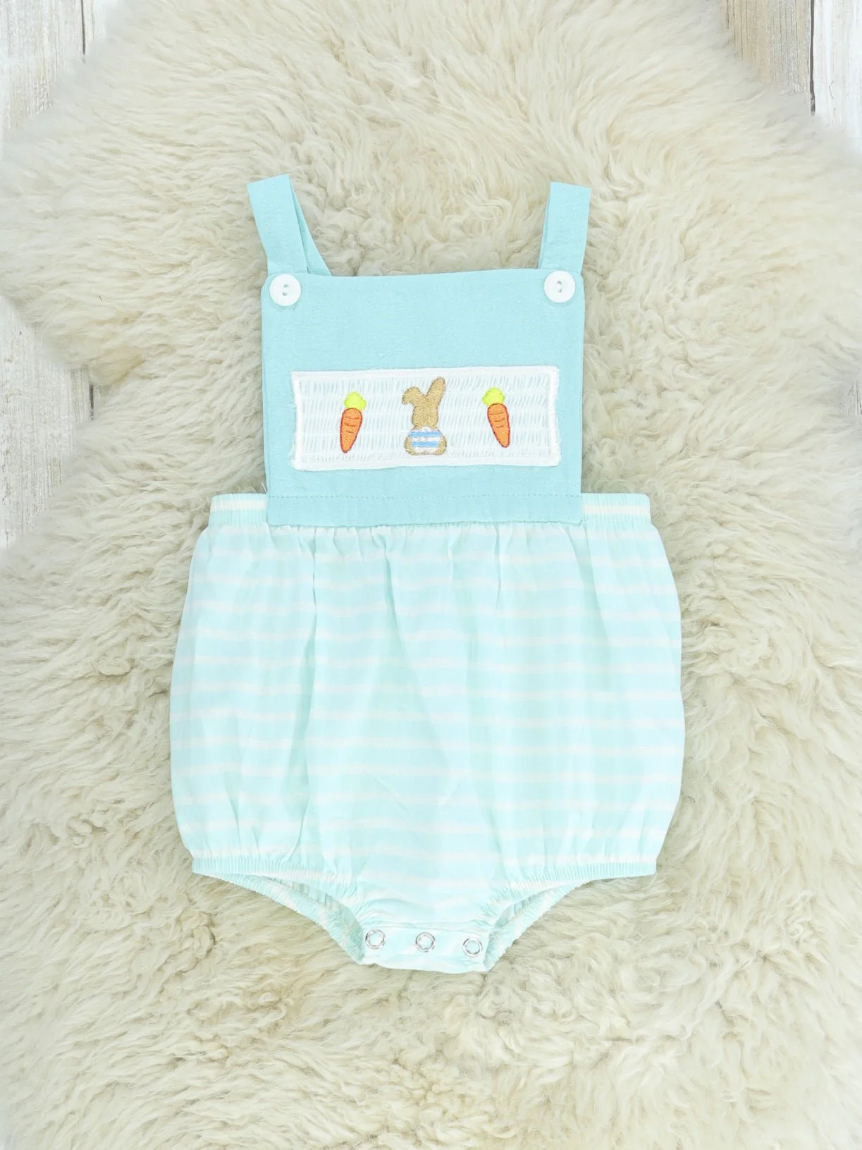 Smocked Carrot & Bunny Johnny