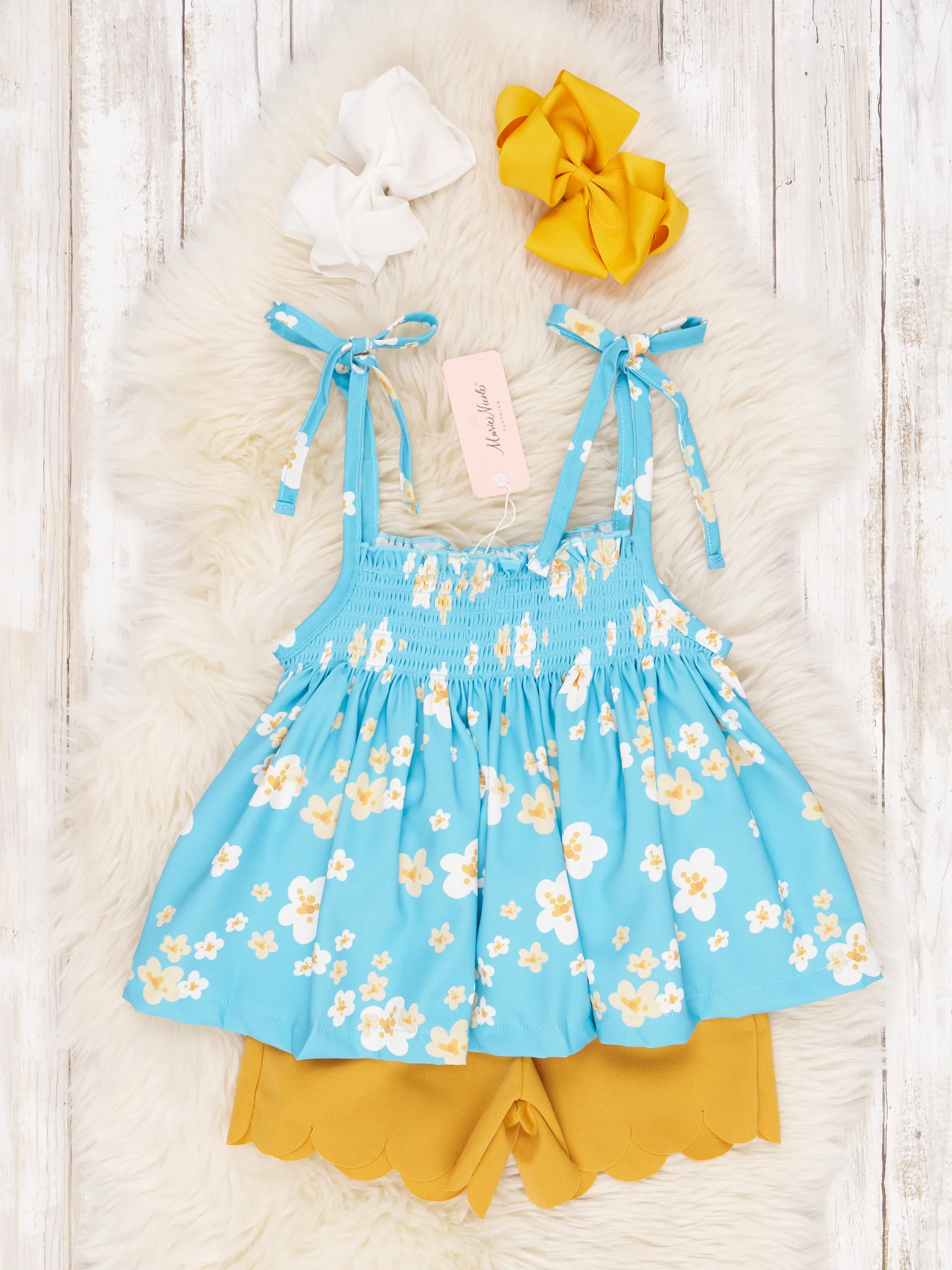 Teal Tiered Daisy Tank & Yellow Shorts Outfit