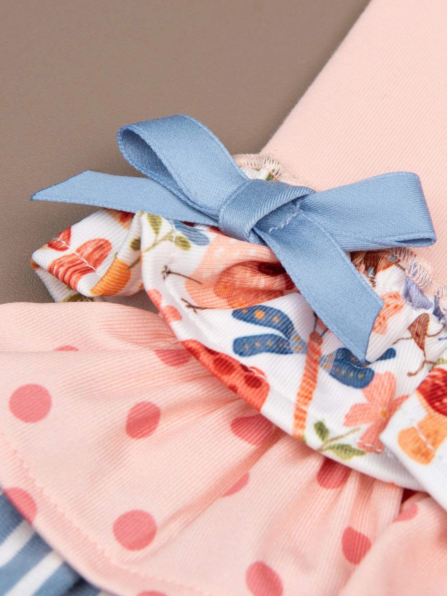 Tennessee Garden Capris Ruffle Outfit - Image 11