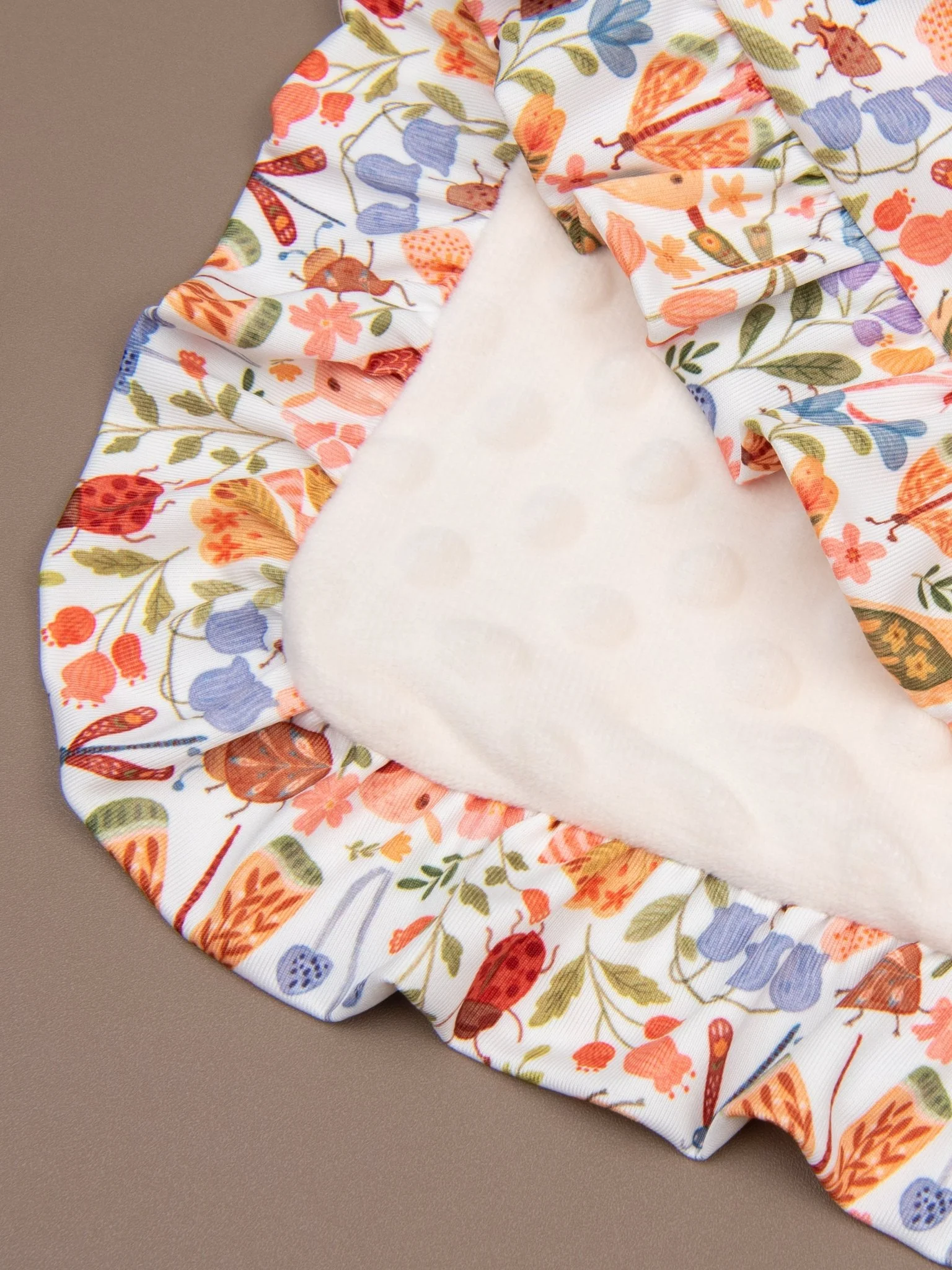Tennessee Garden Ruffle Blanket - Image 3