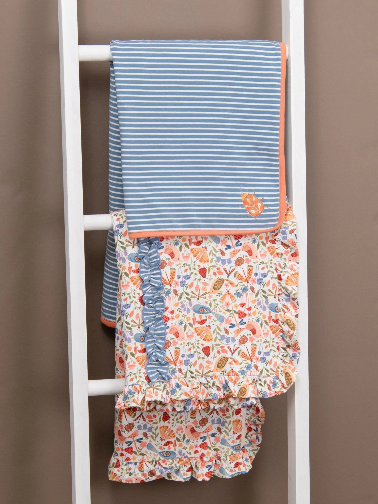 Tennessee Garden Ruffle Blanket - Image 6