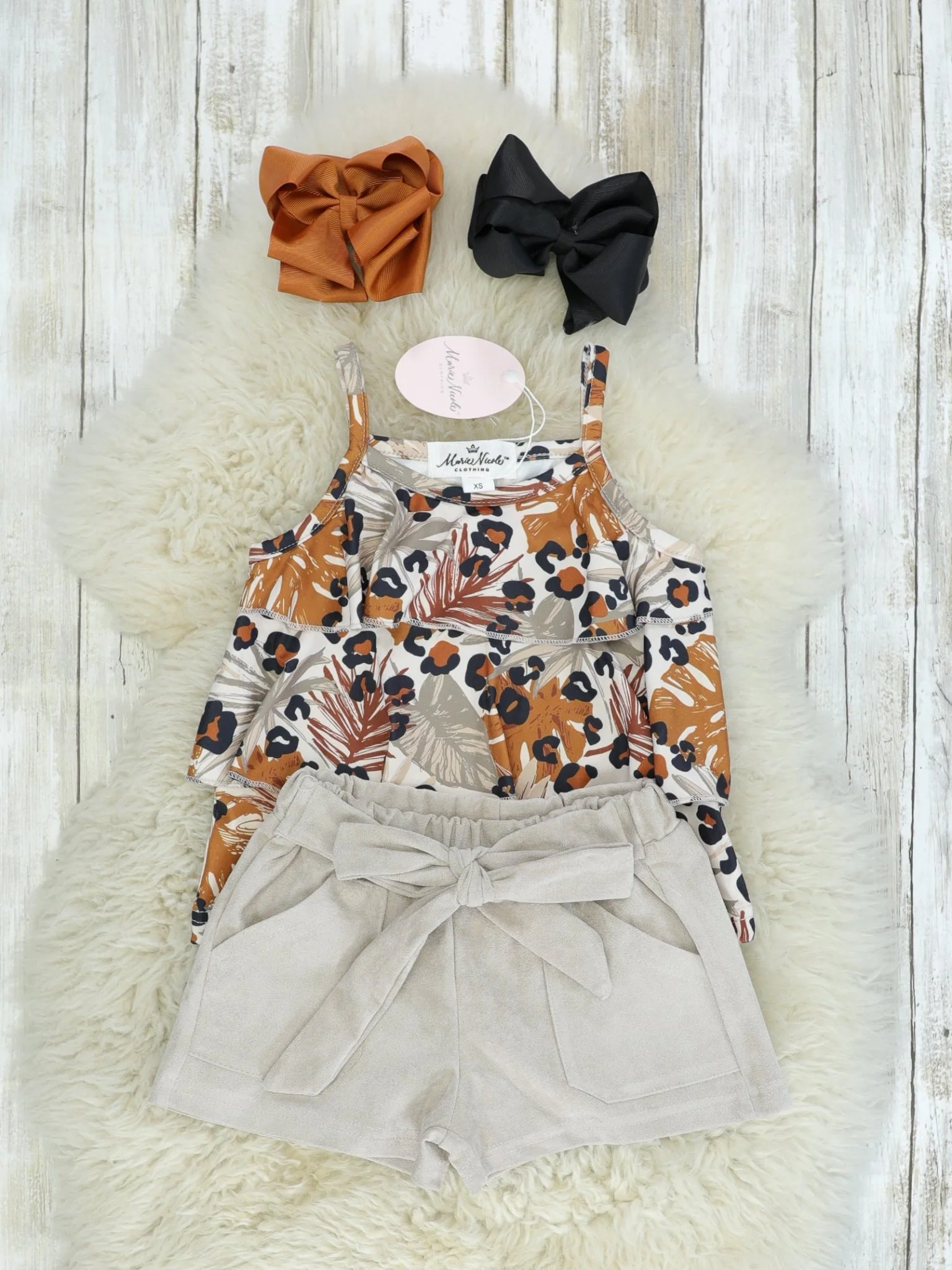 Tropical Leopard Ruffle Top & Shorts Outfit - Image 2